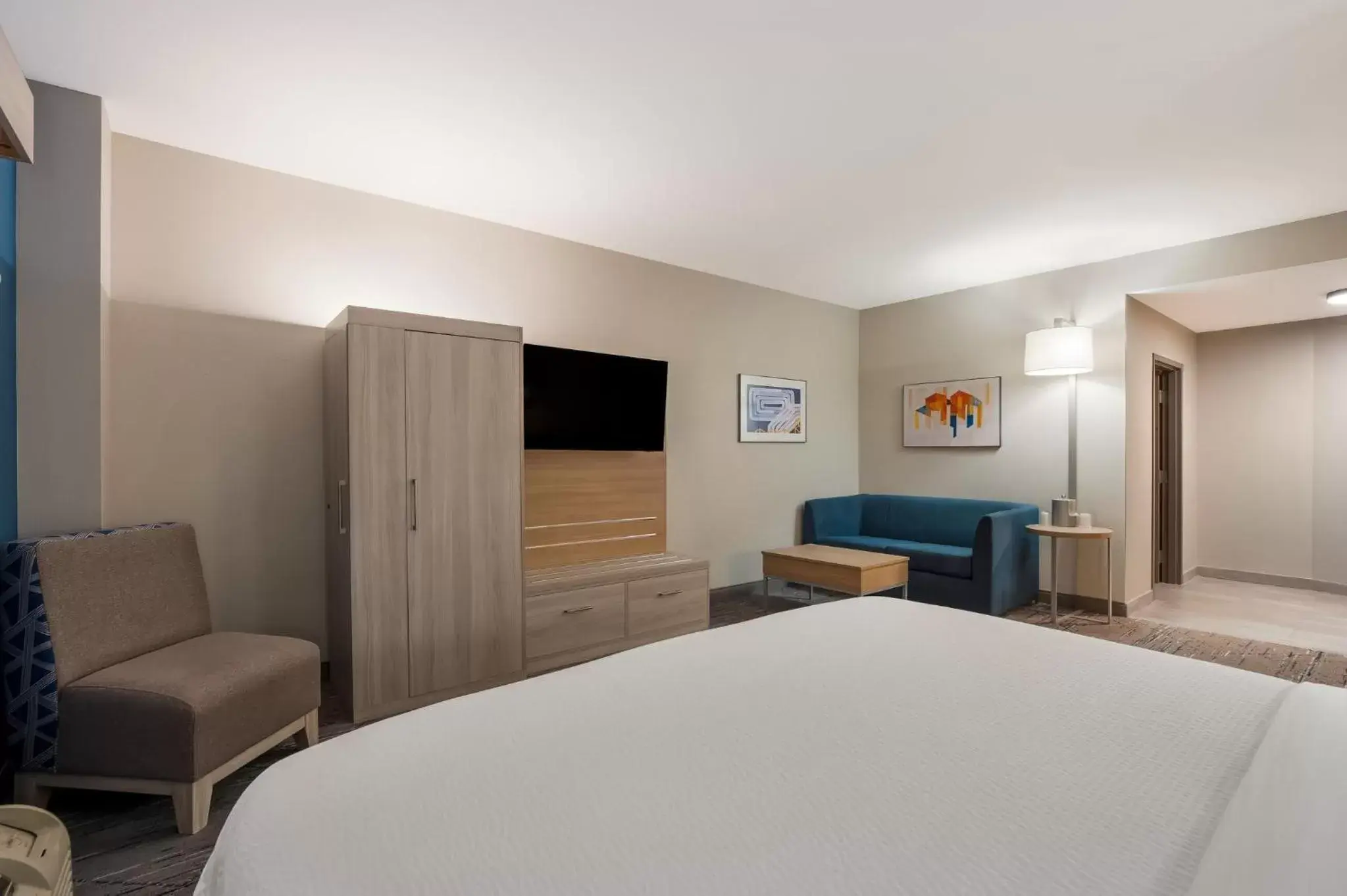 King Suite with Mobility Accessible Roll-In Shower in Holiday Inn Express & Suites Lexington by IHG King Suite with Mobility Accessible Roll-In Shower in Holiday Inn Express & Suites Lexington by IHG