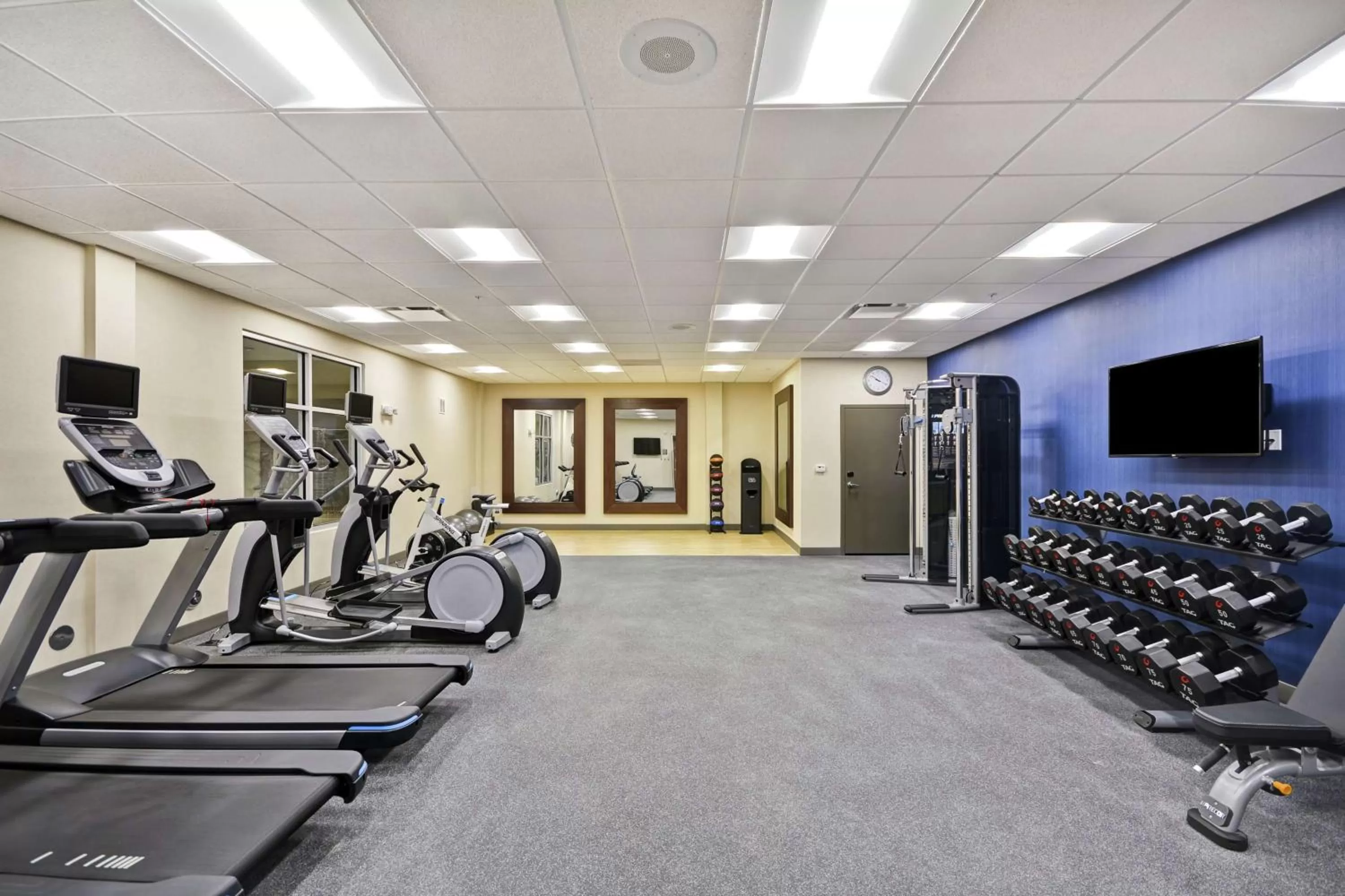 Fitness centre/facilities in Homewood Suites By Hilton Warren Detroit