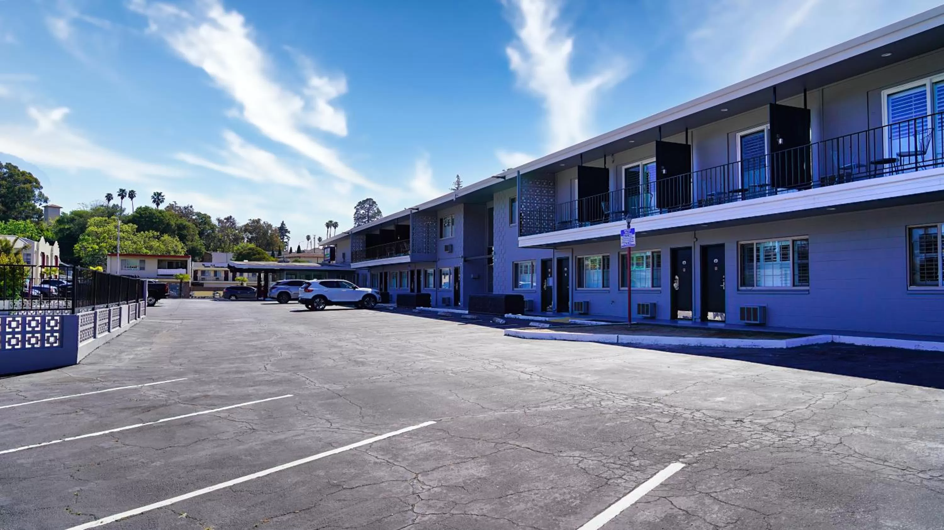 Property building in SeaSide Inn & Suites