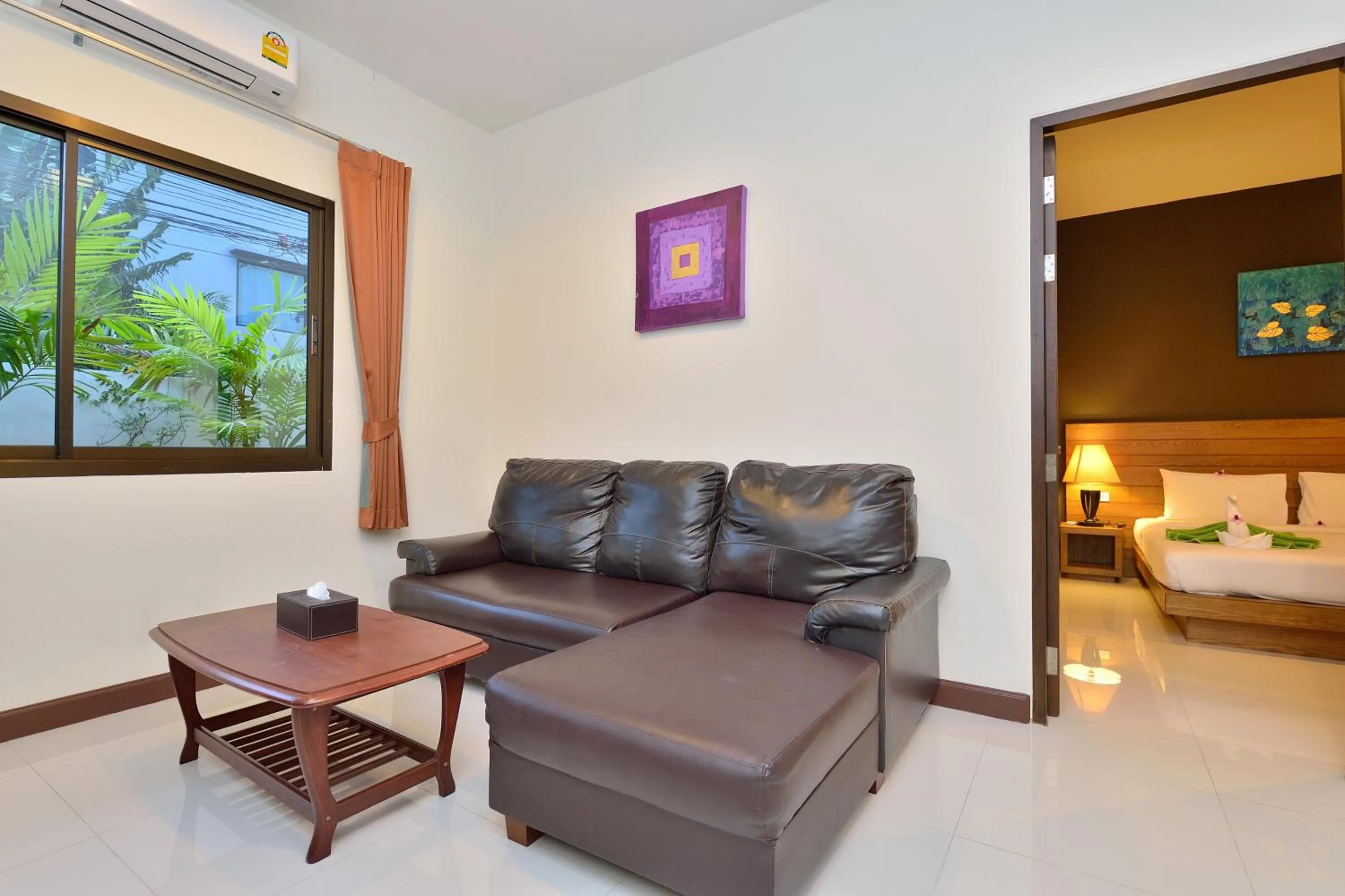 Photo of the whole room in Happy Cottage