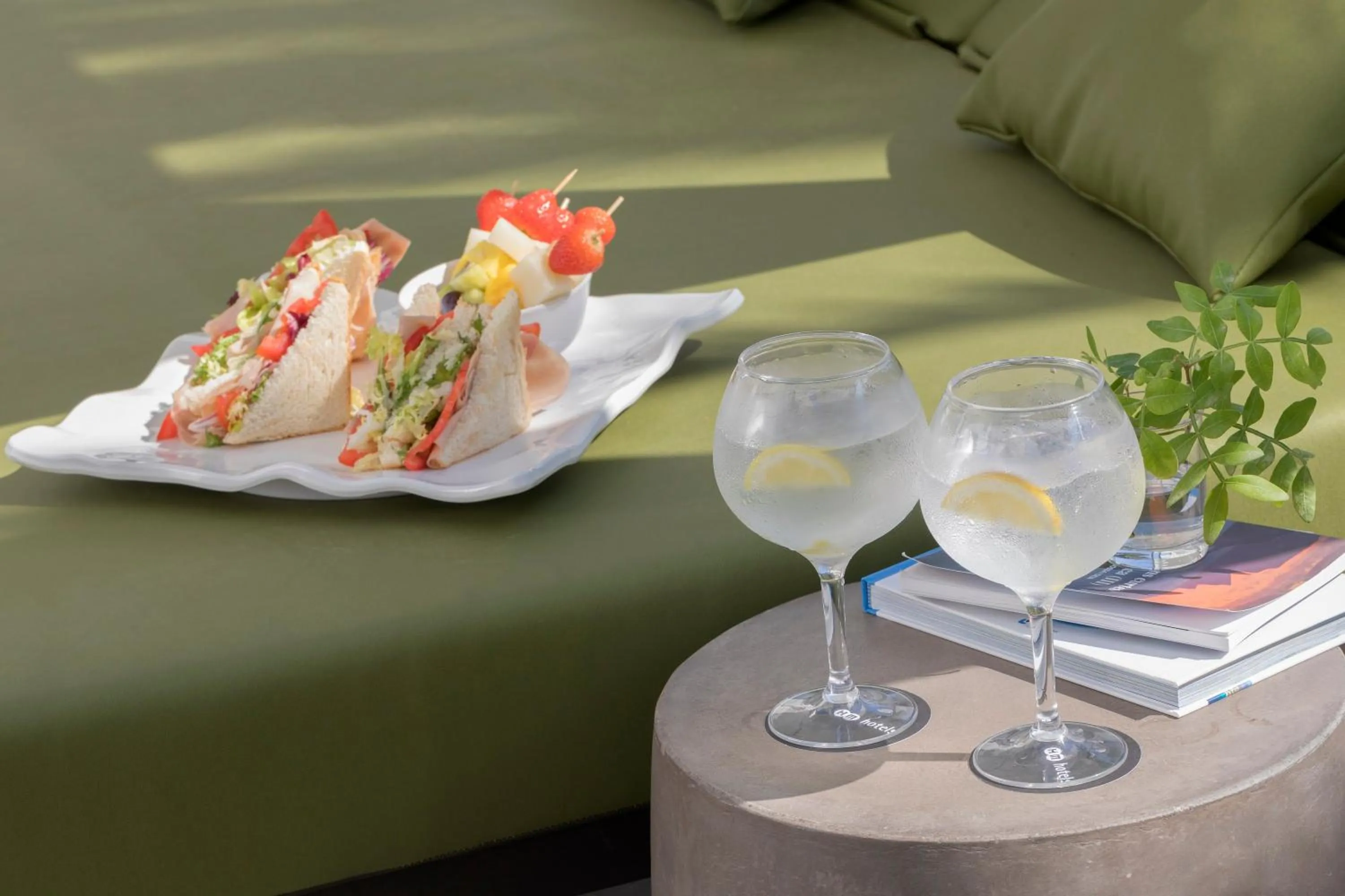 Food and drinks in HM Ayron Park - Adults Only