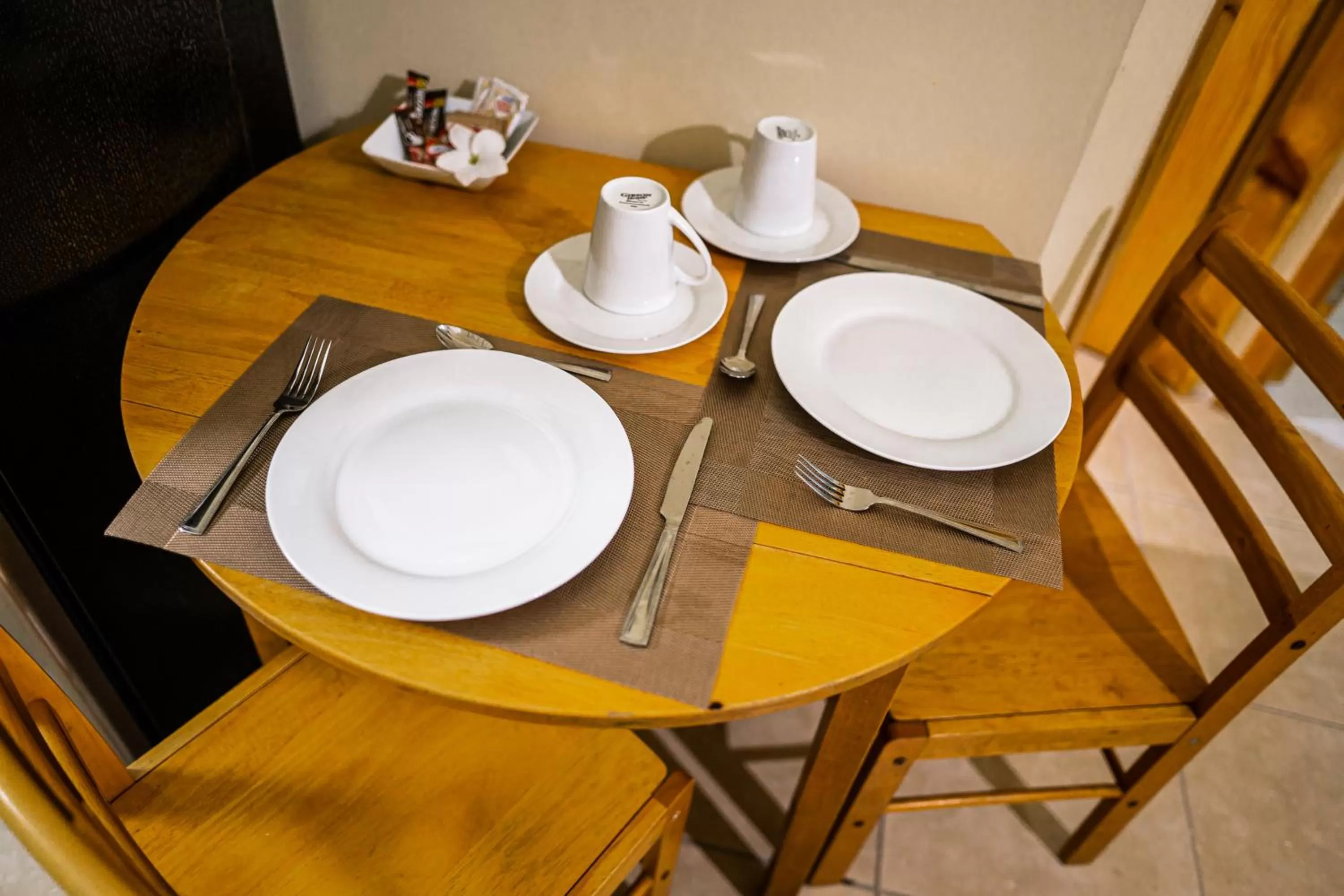 Coffee/tea facilities in Connie's Comfort Suites