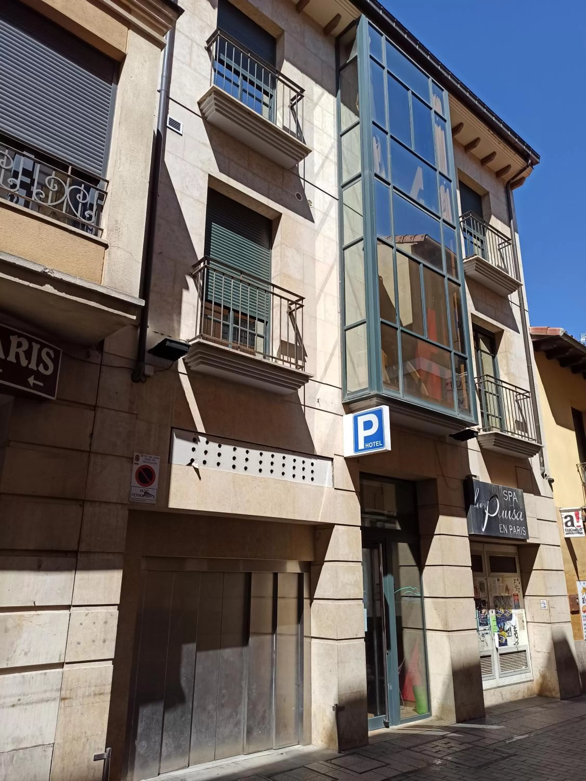 Area and facilities in ARVA Spa París