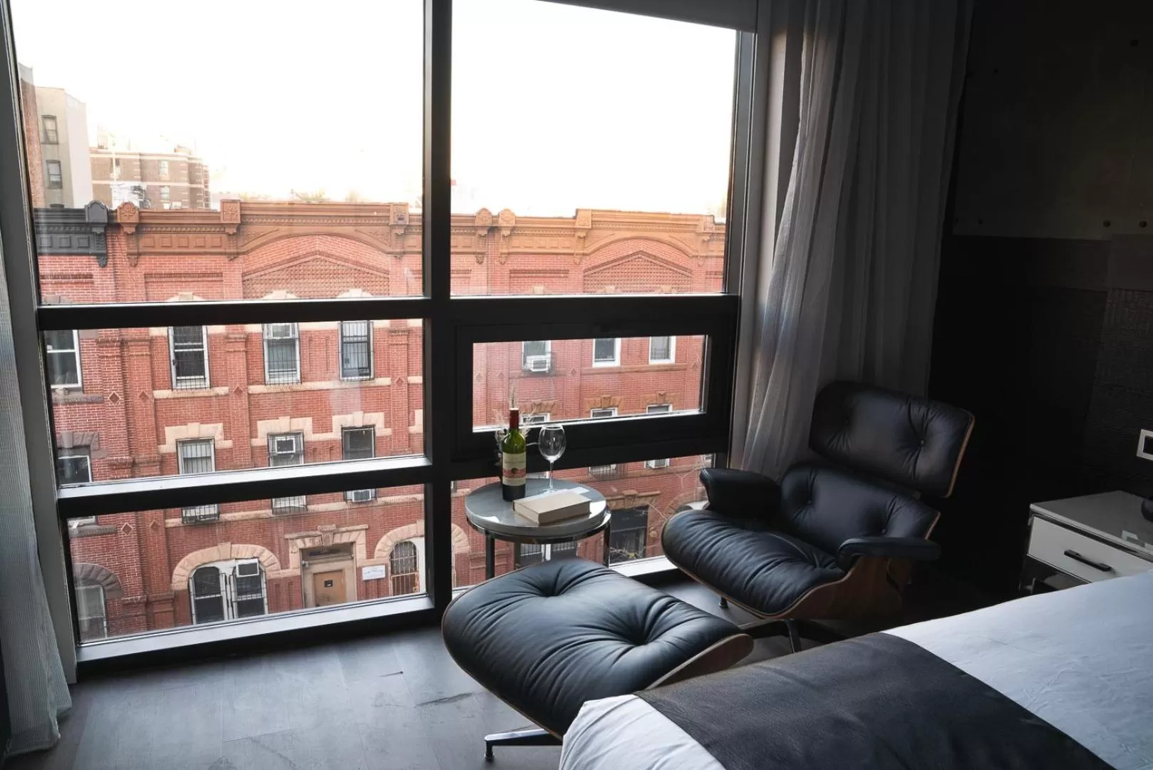 Seating area, Bed in 42 Hotel Williamsburg