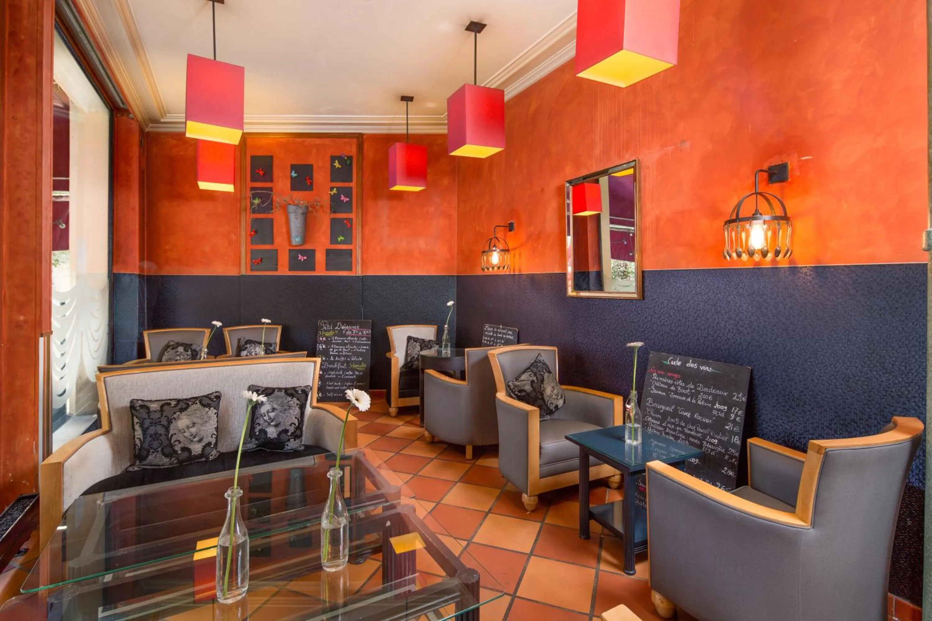 Restaurant/places to eat in Hôtel Claret Bercy