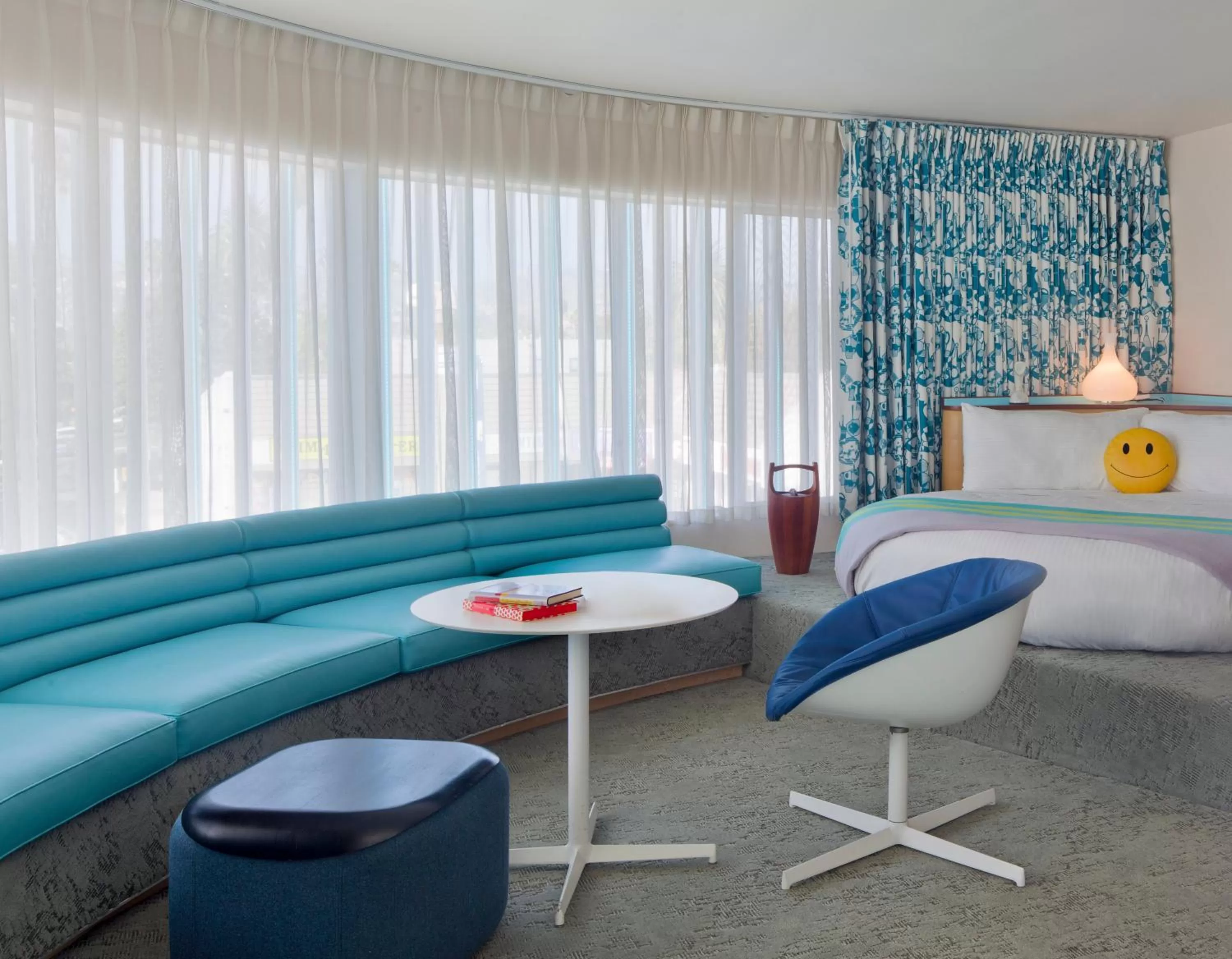 Living room in The Beverly Laurel Hotel at West Hollywood