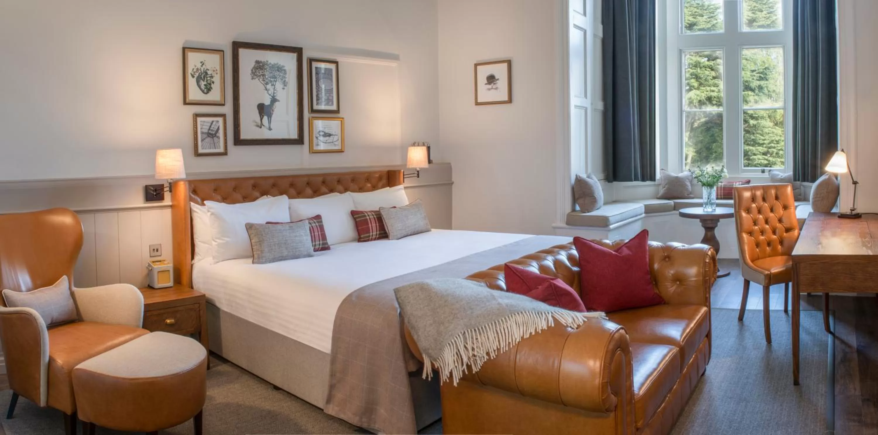 Bedroom, Bed in De Vere Tortworth Court