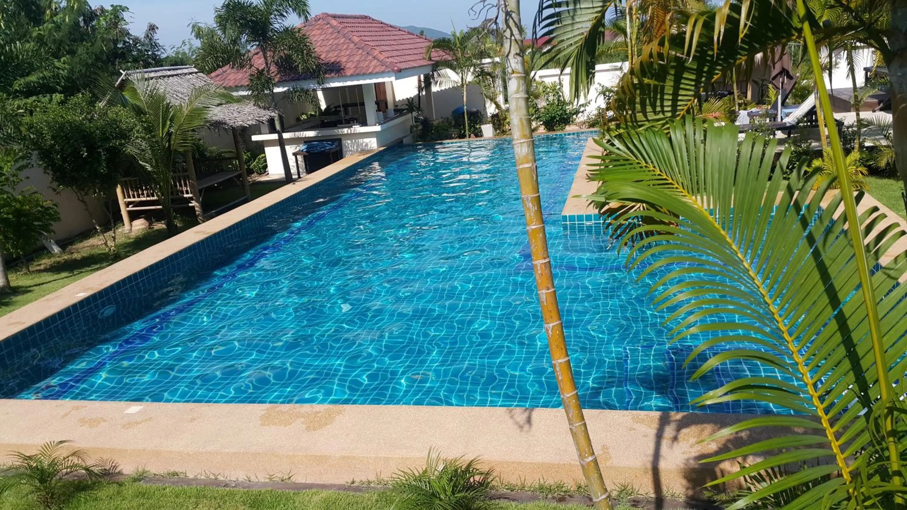 Swimming pool in Bangsaray Villa