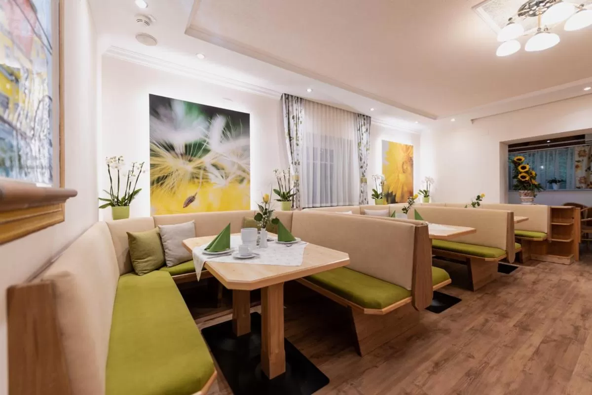 Restaurant/places to eat in Thermenhof PuchasPLUS Loipersdorf