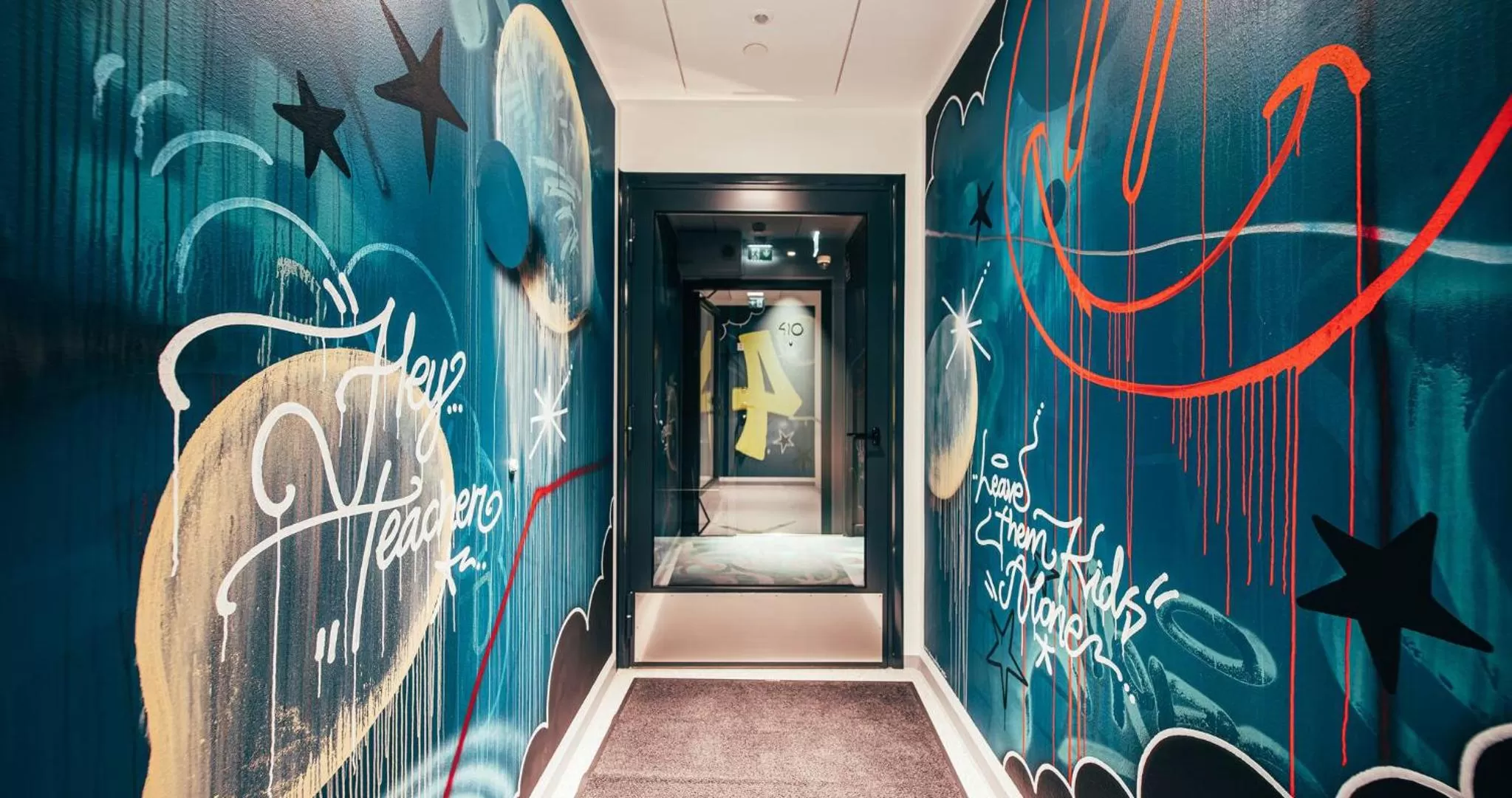 Logo/Certificate/Sign in Hotel AX