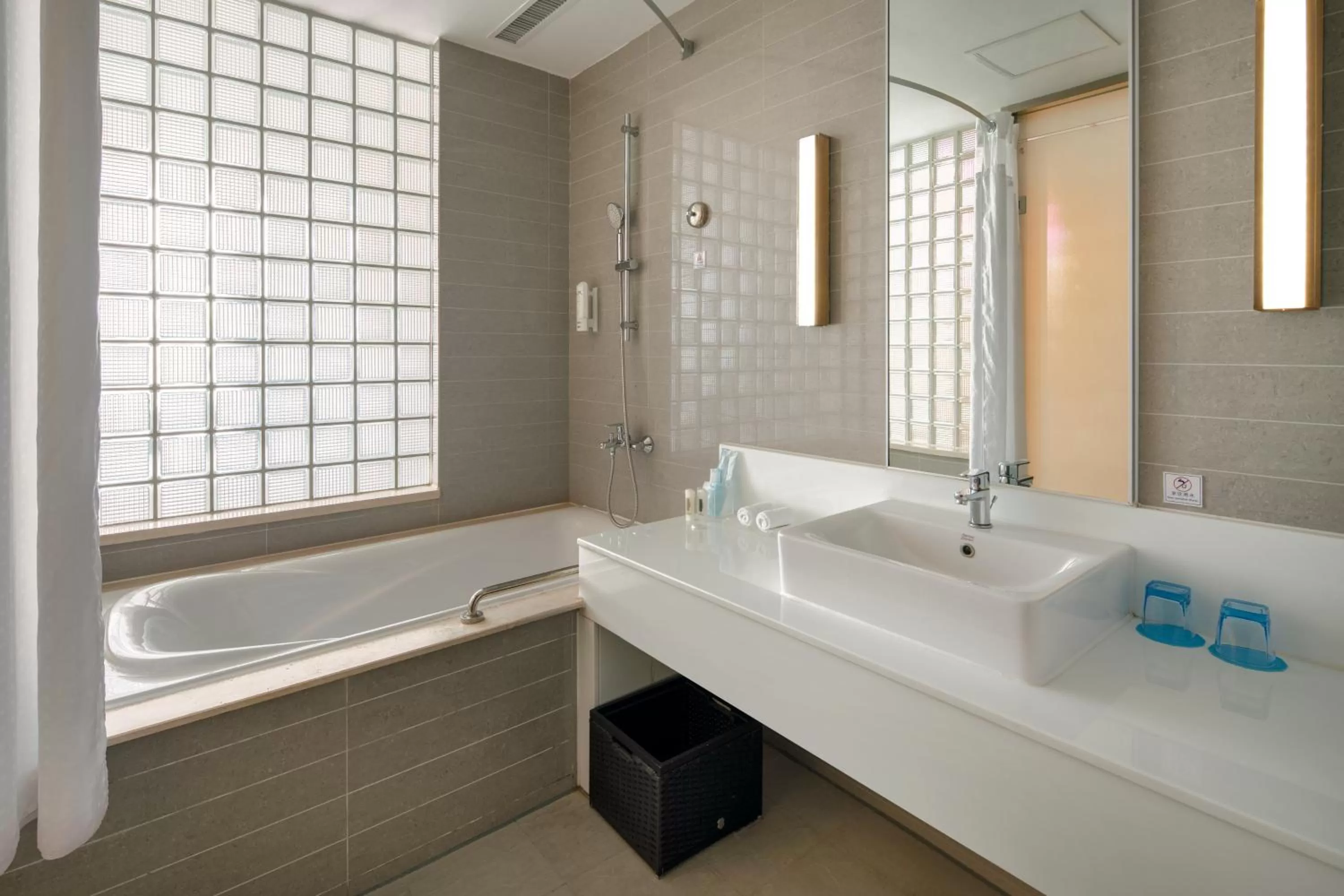 Bathroom in Holiday Inn Express Luoyang City Center by IHG