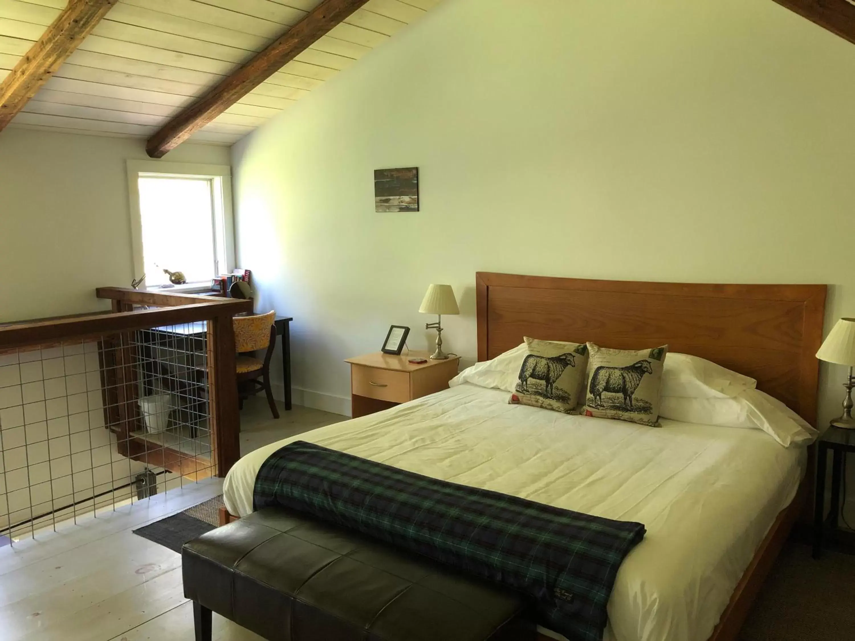 One-Bedroom Suite in Shoreham Inn Bed & Breakfast One-Bedroom Suite in Shoreham Inn Bed & Breakfast