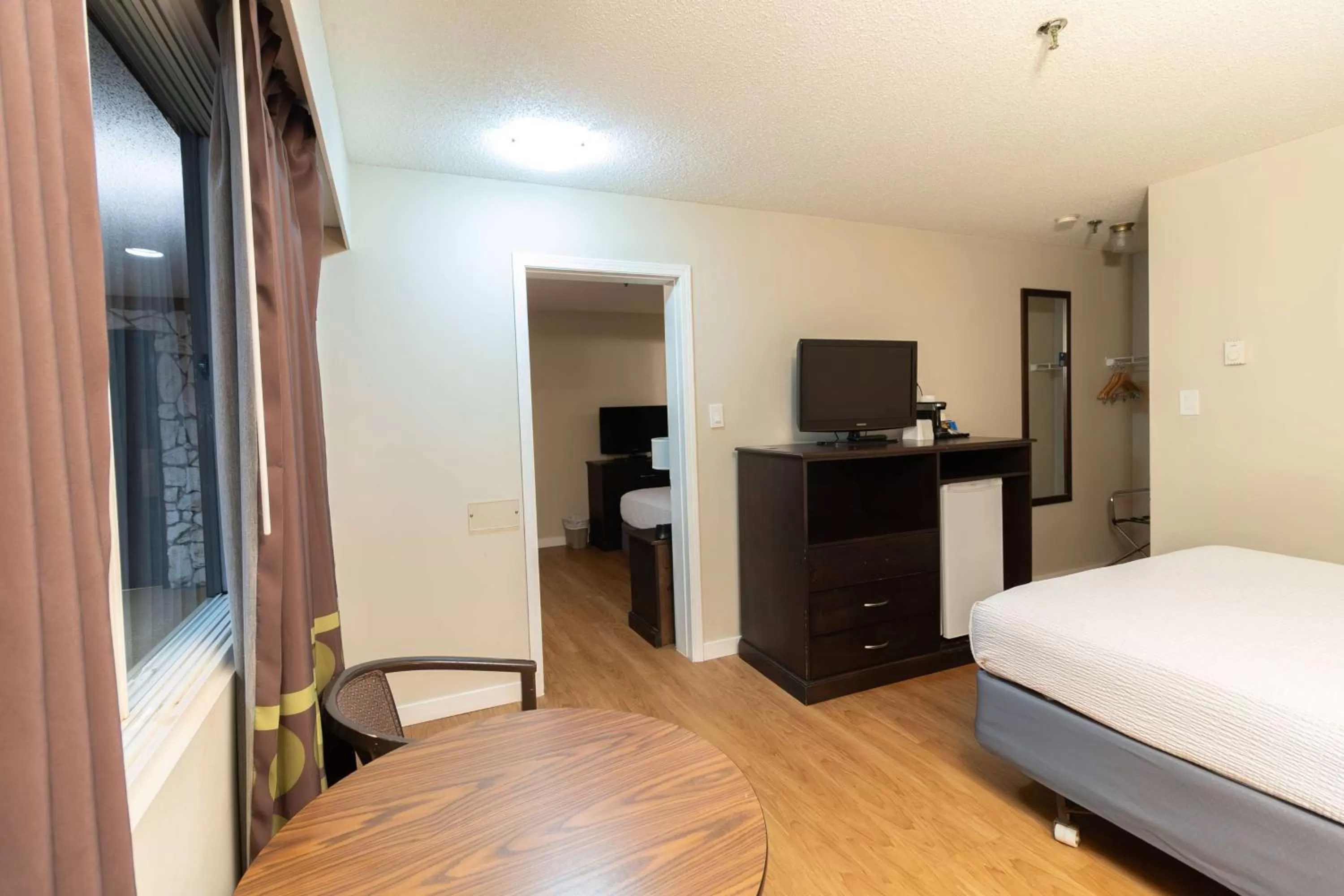 Photo of the whole room, Bed in Super 8 by Wyndham Prince George