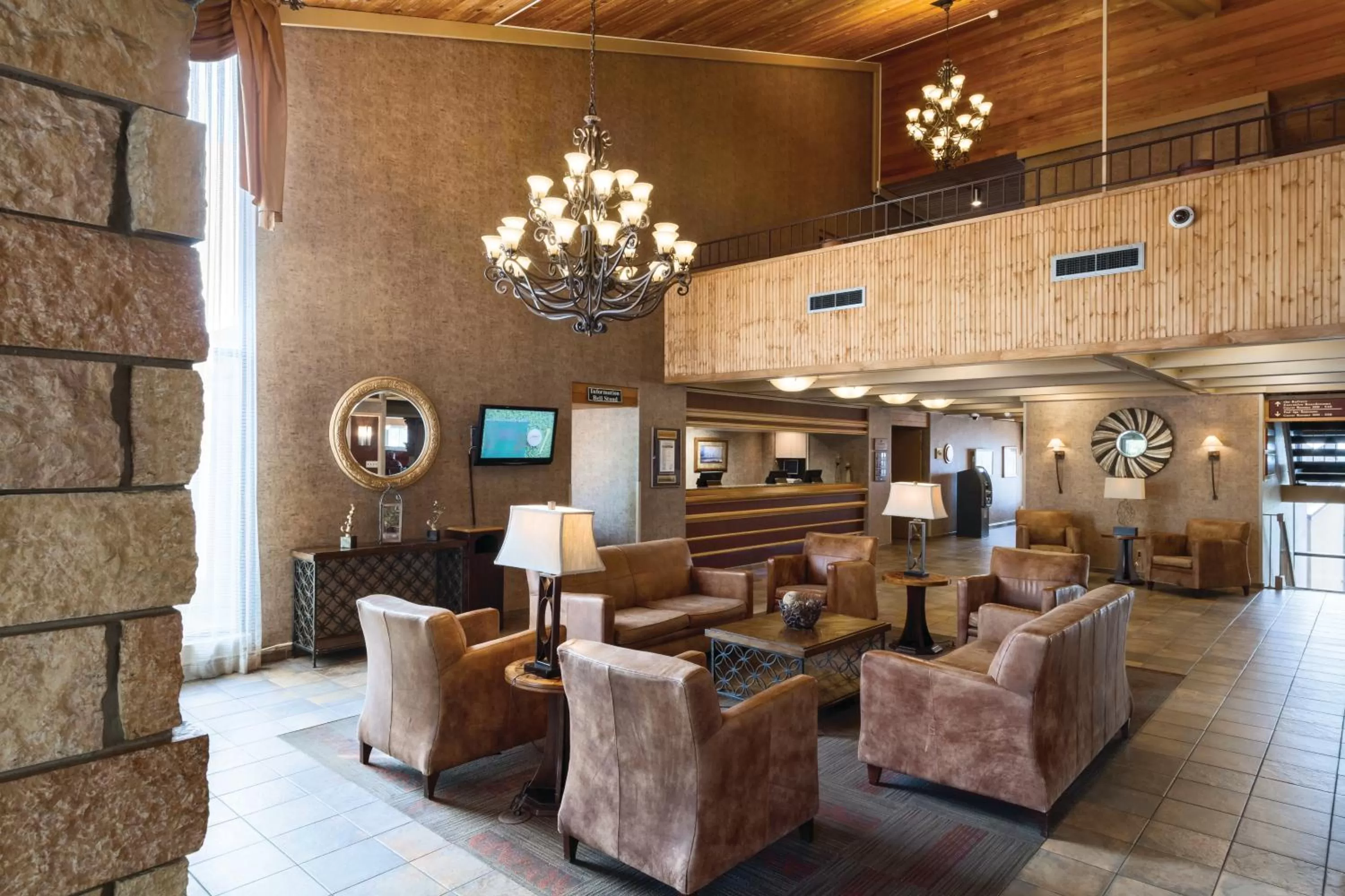 Lobby or reception in Arrowwood Resort Hotel and Conference Center - Alexandria