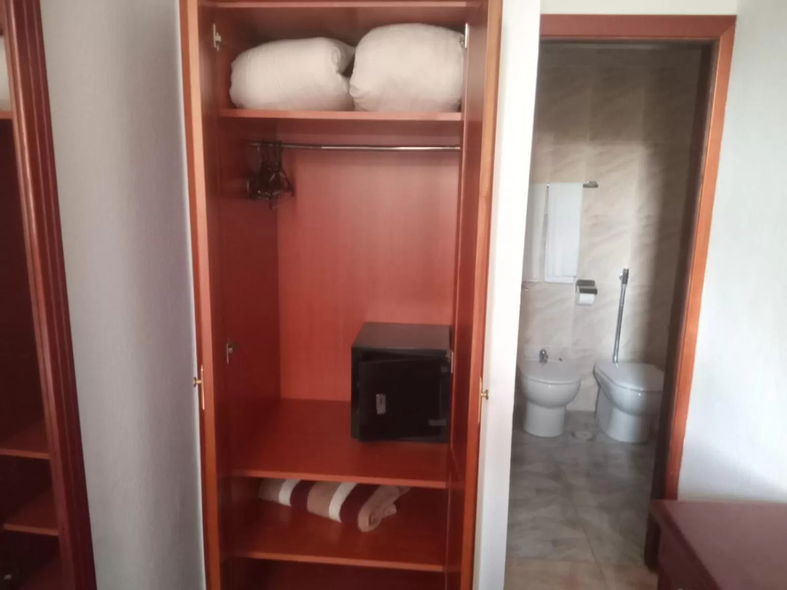 safe in Hotel Tropical