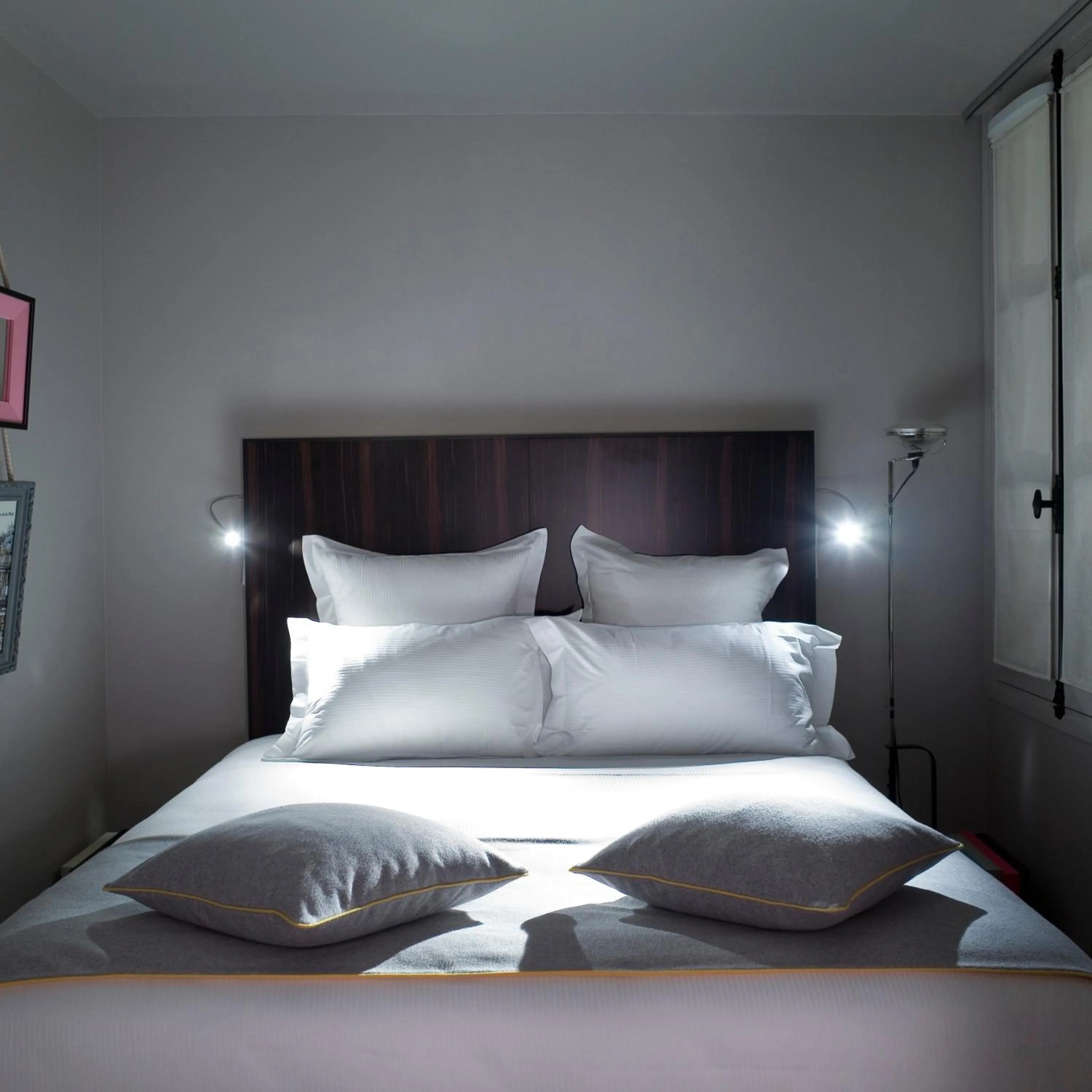 Bed in Hotel Saint Dominique