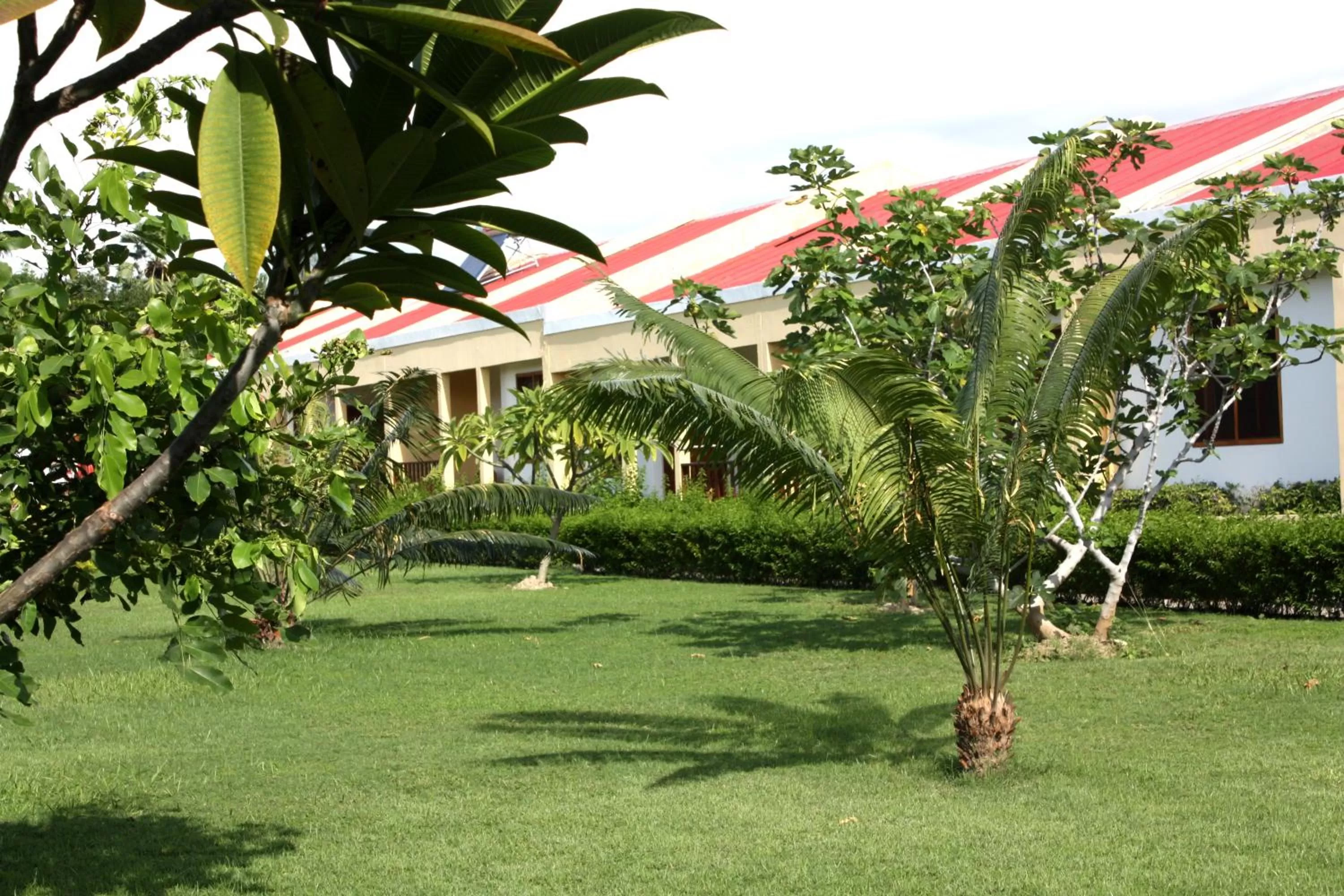 Garden in Malinamoc Paradise