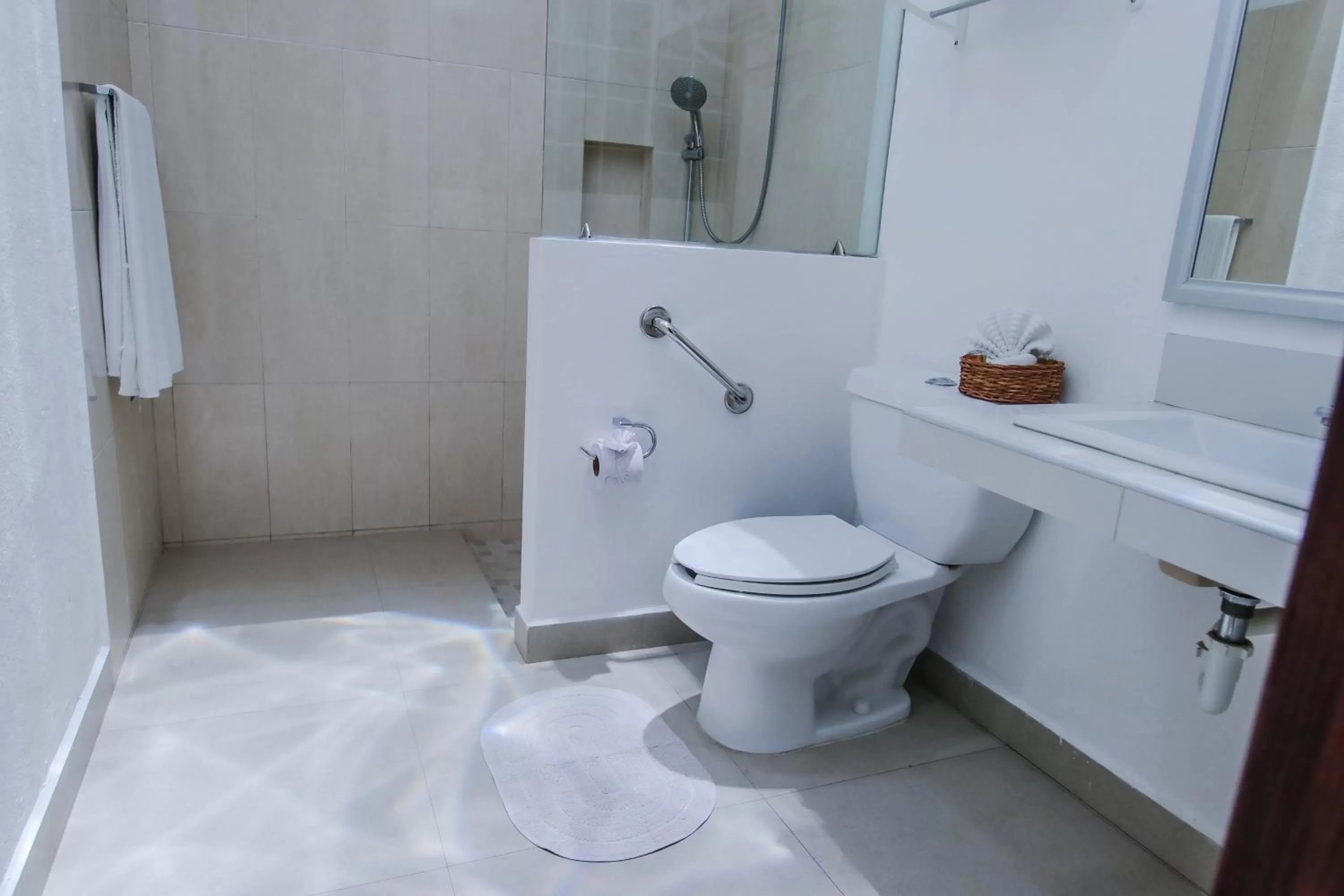 Shower in Hotel Villas Colibrí Suites & Bungalows