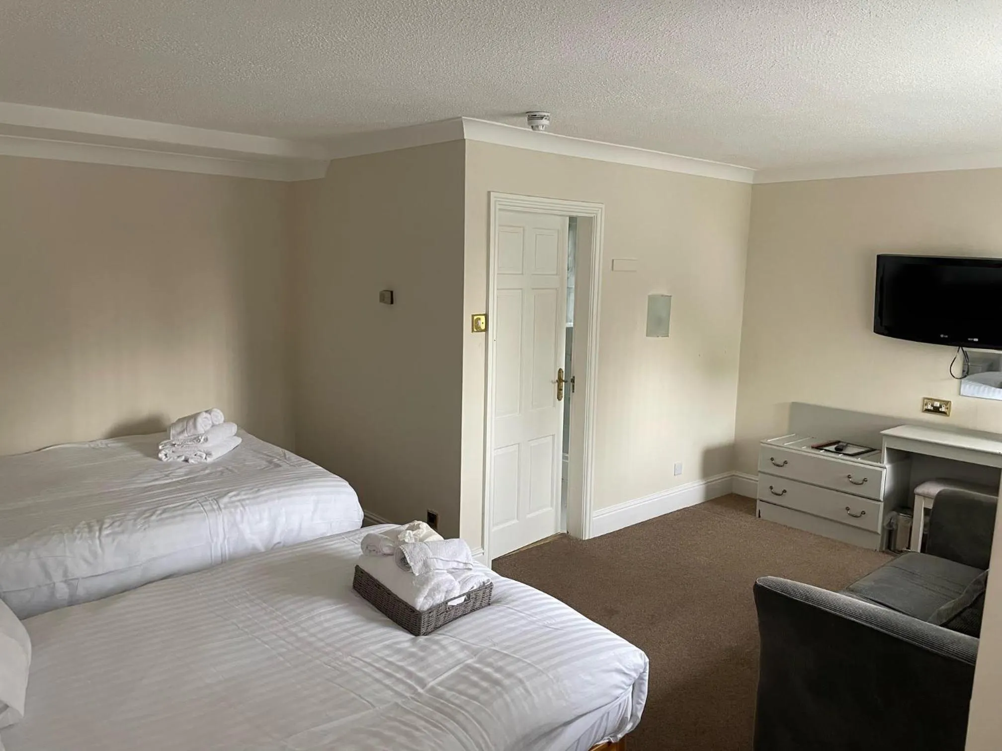 Photo of the whole room, Bed in Mountain Park Hotel