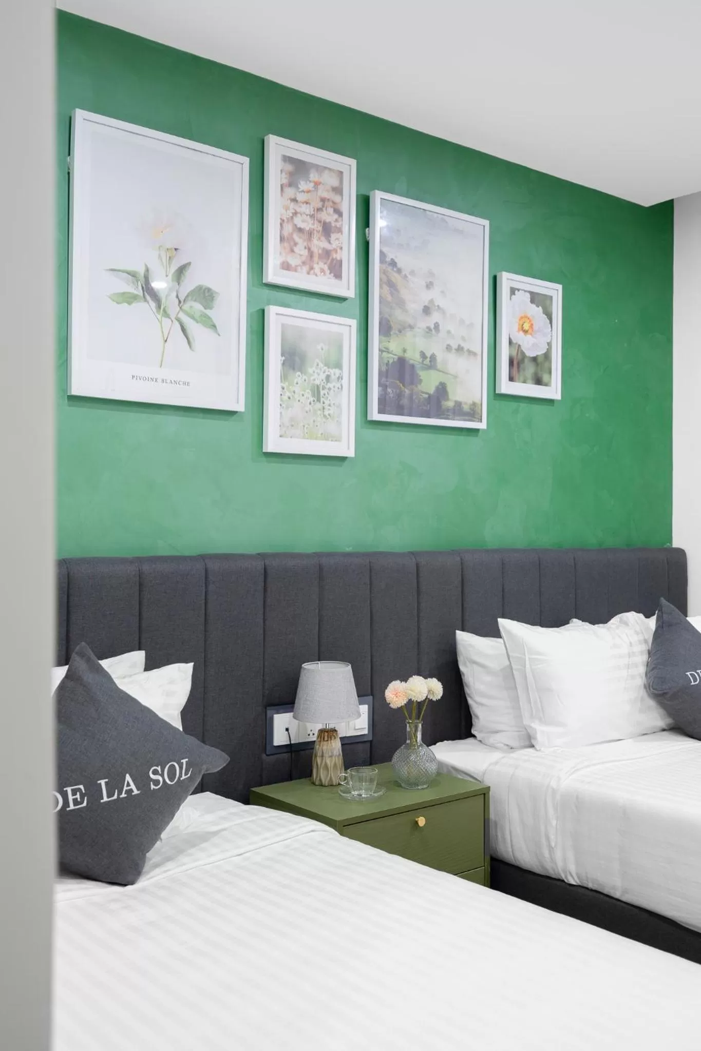 Bed in De La Sol Villa Dalat