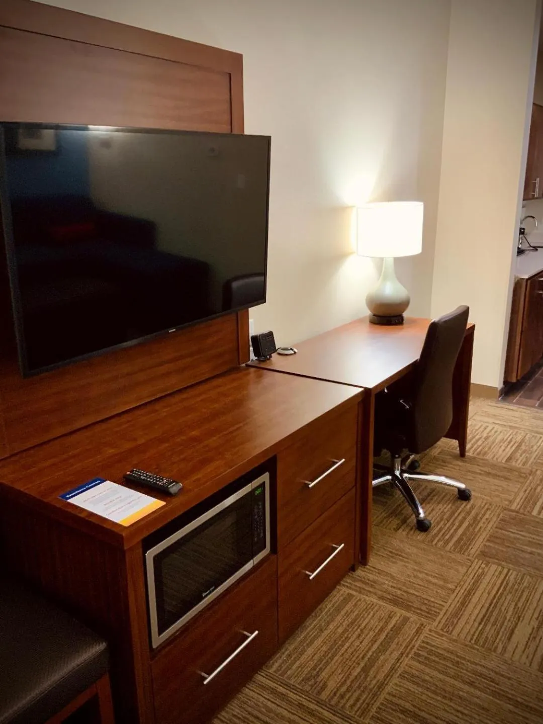 TV and multimedia in Comfort Suites Cedar Park - Austin Northwest
