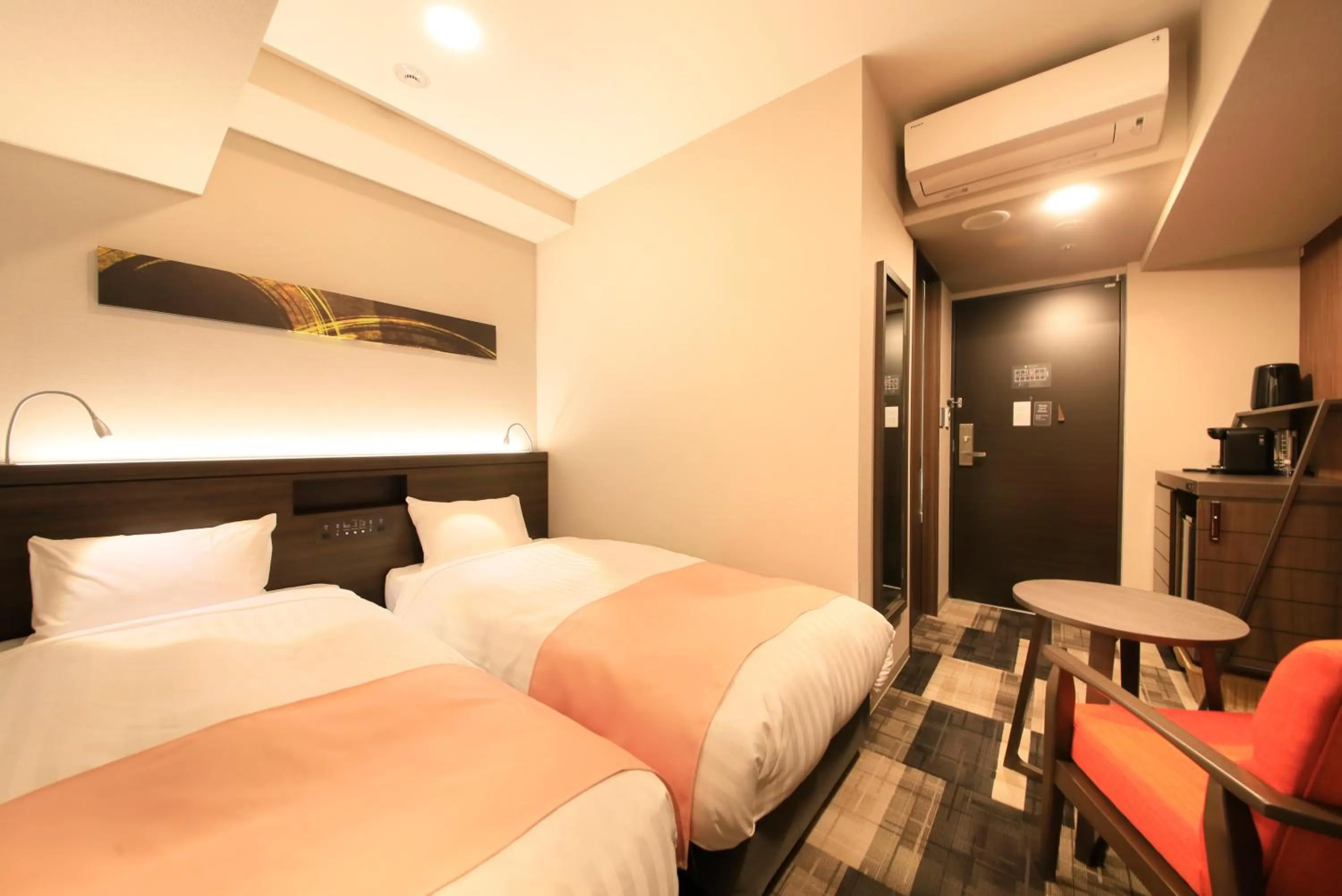 Photo of the whole room, Bed in S-peria Inn Osaka Hommachi