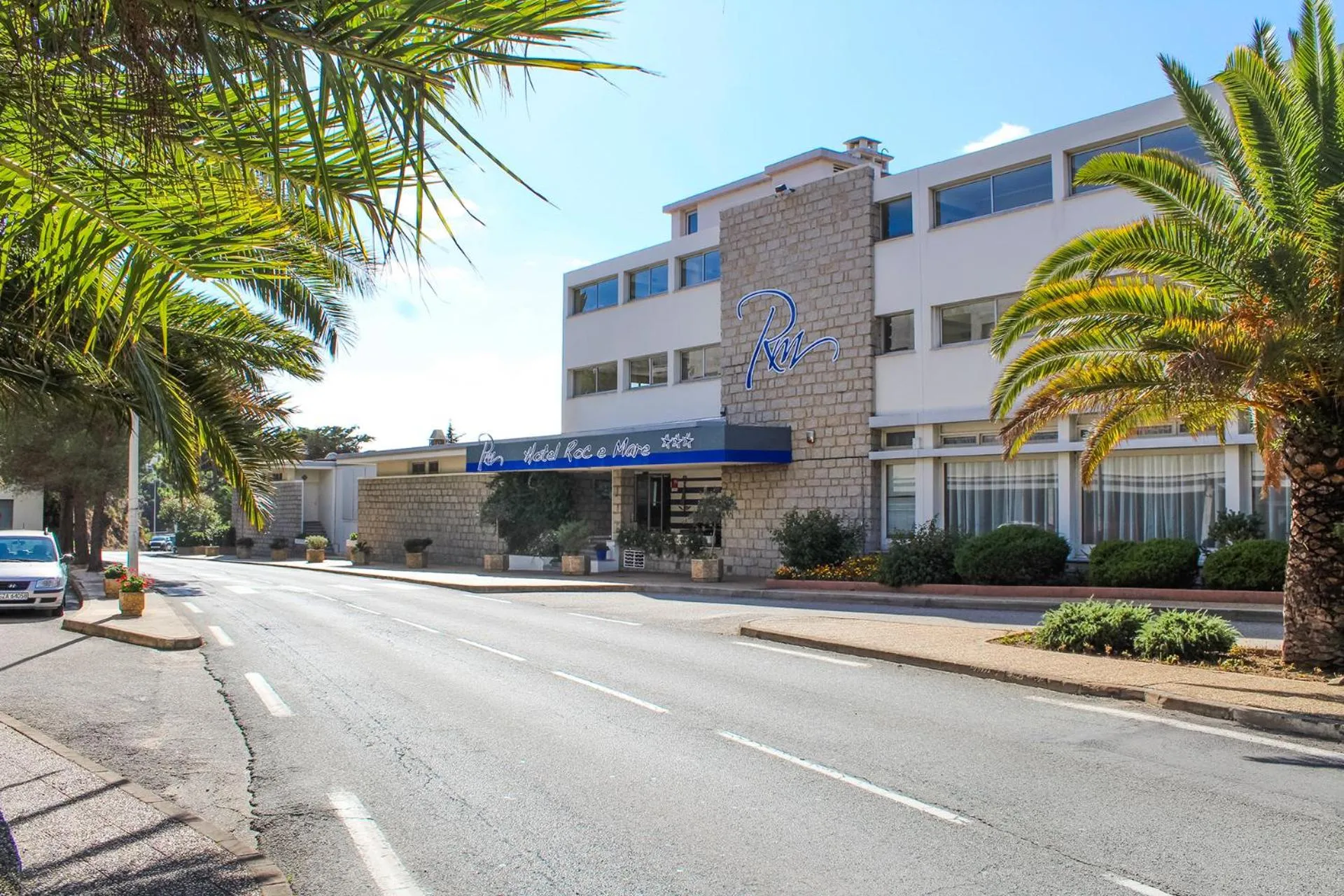 Facade/entrance in Hotel Roc E Mare