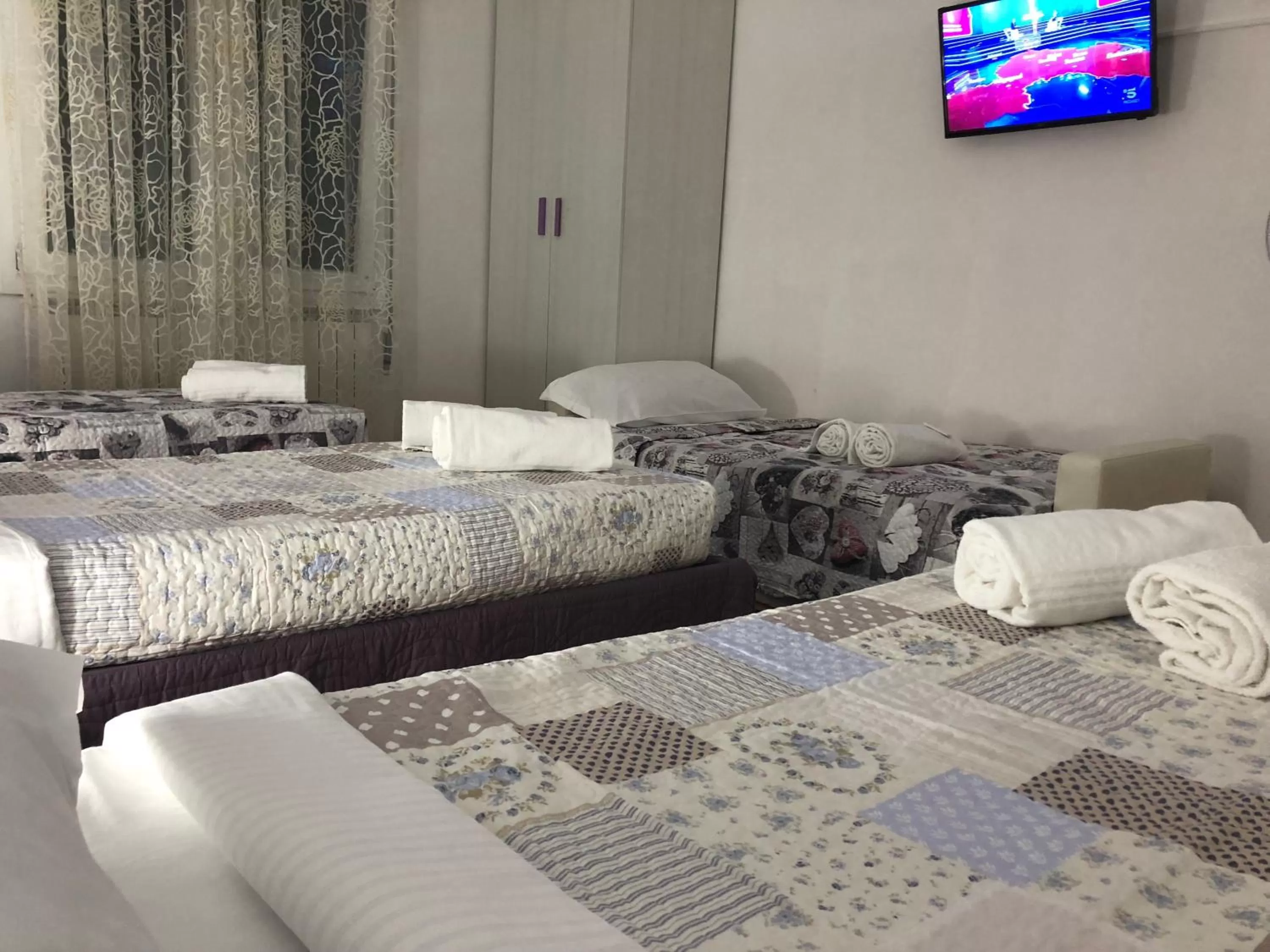 Bed in Hotel Venice Tour