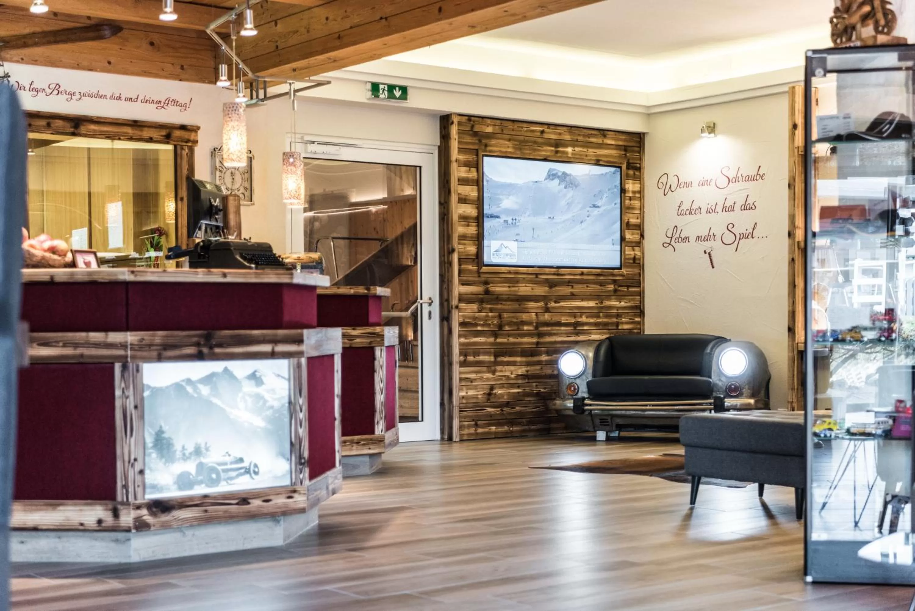 Lobby or reception in VÖTTER'S HOTEL in Kaprun am Kitzsteinhorn - Skibus direkt