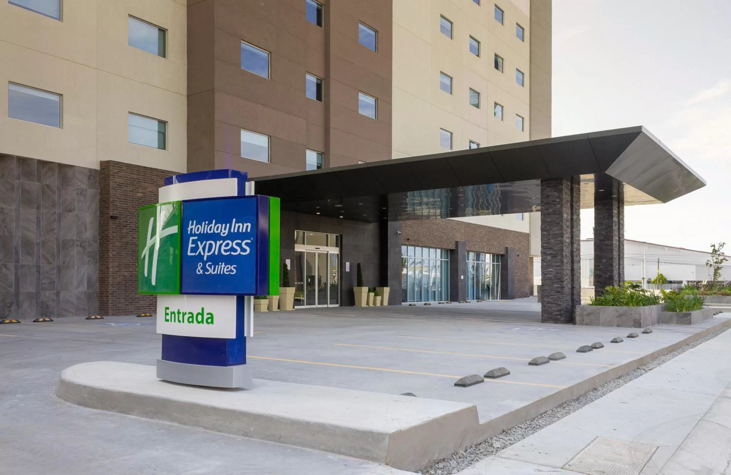 Property building in Holiday Inn Express & Suites - Tijuana Otay by IHG