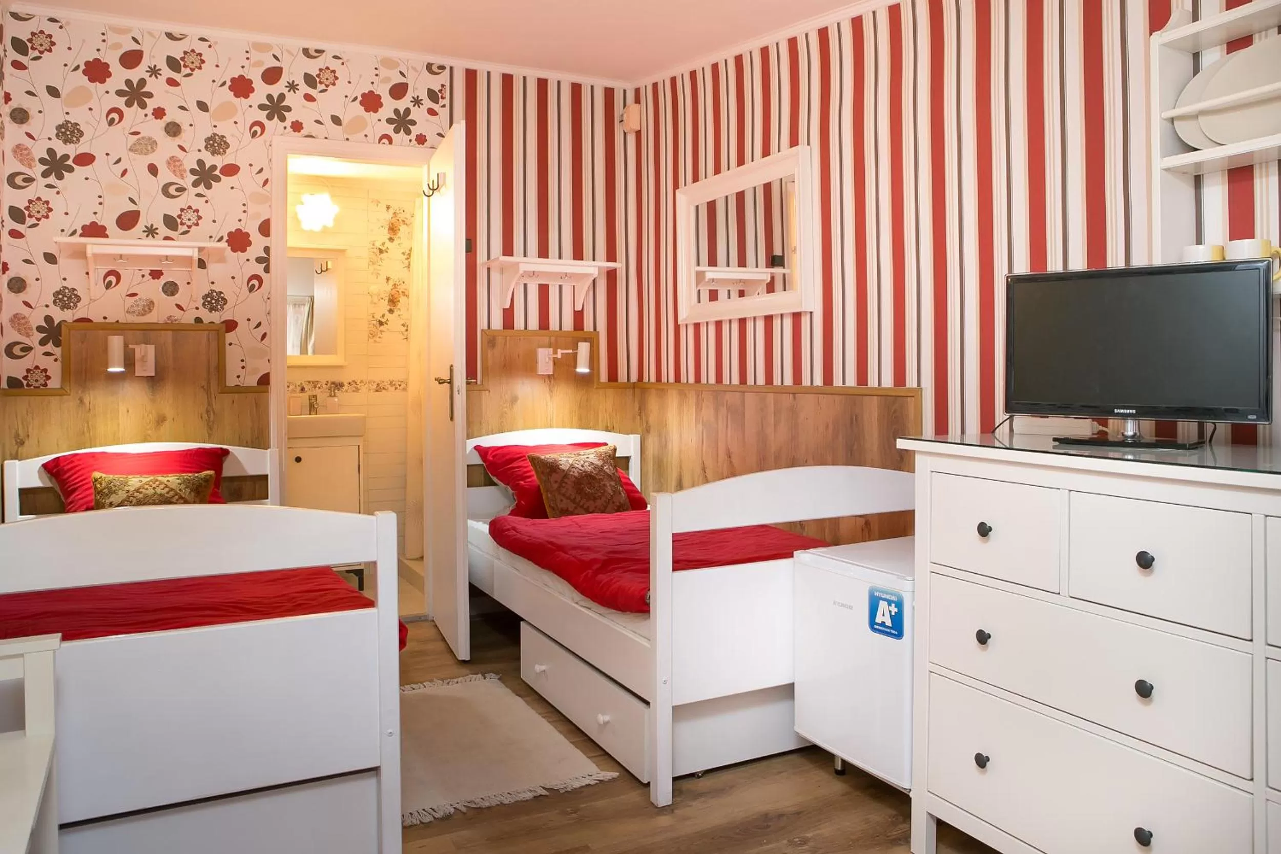 Bed in Green Park Villa