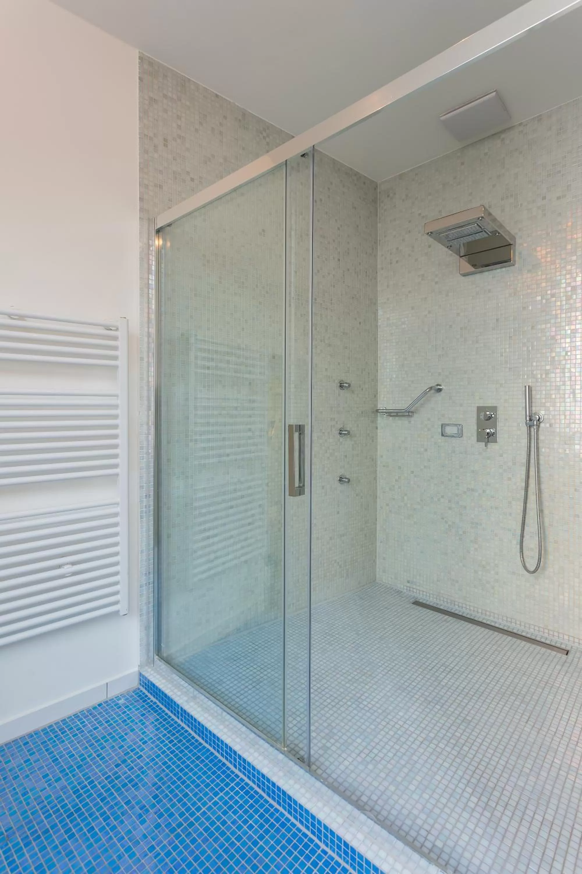 Bathroom in Hotel City Inn Basel