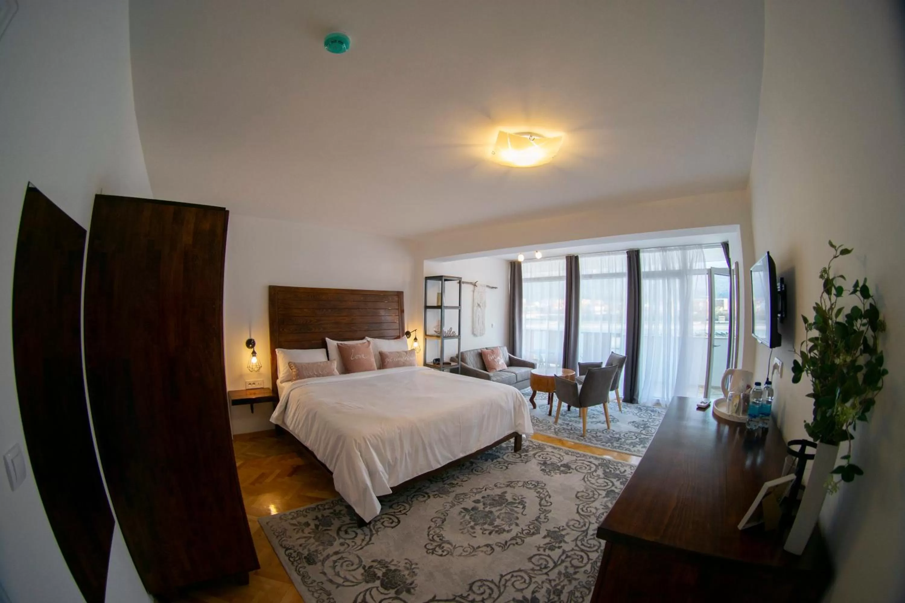 TV and multimedia, Bed in Herceg Vila