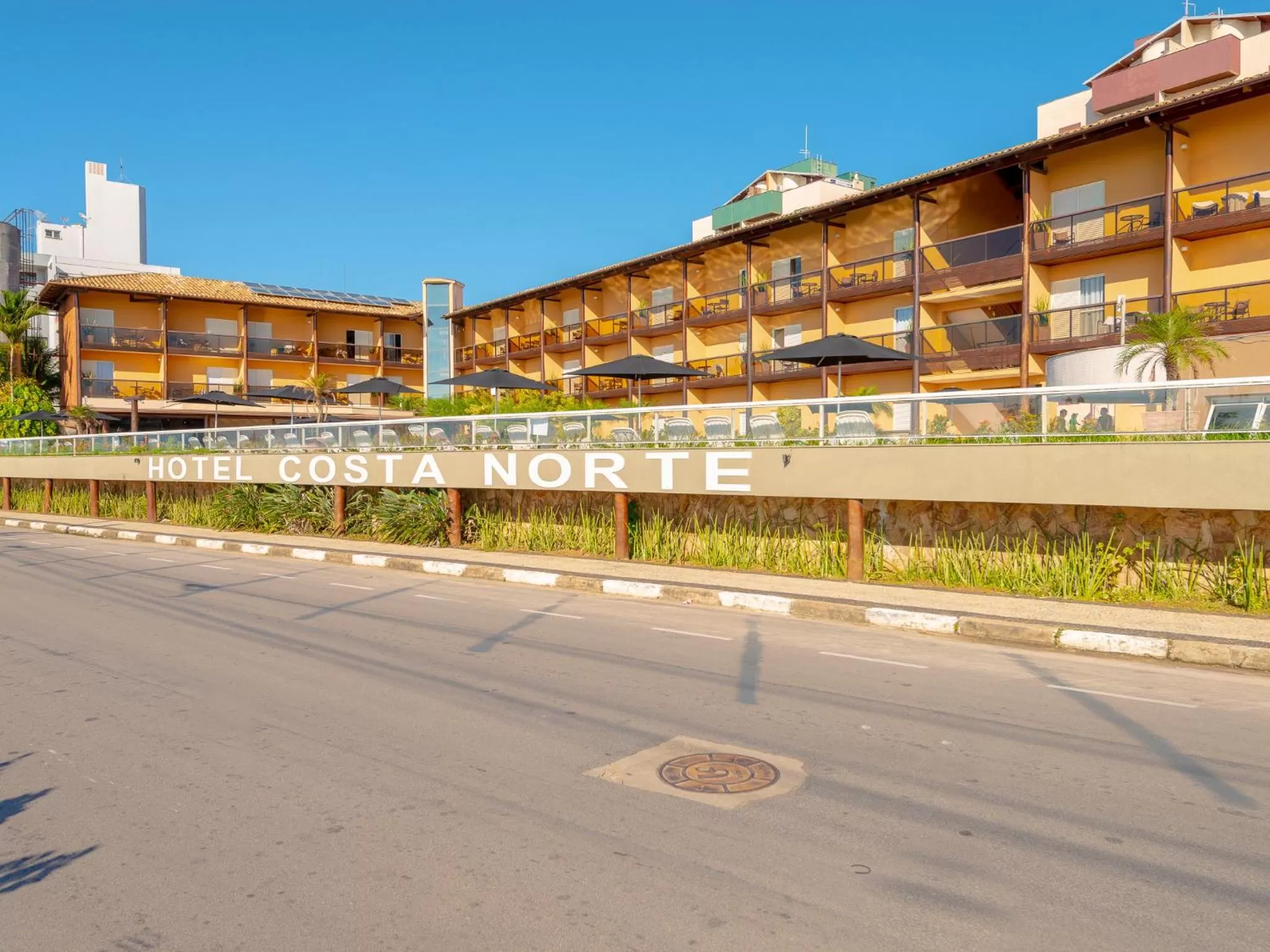 Facade/entrance in Hotel Costa Norte Massaguaçu
