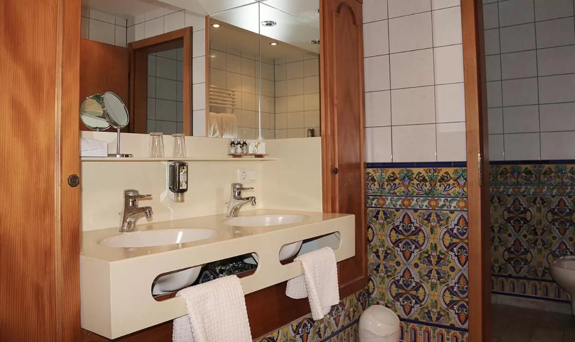 Bathroom in Hotel Spanischer Hof