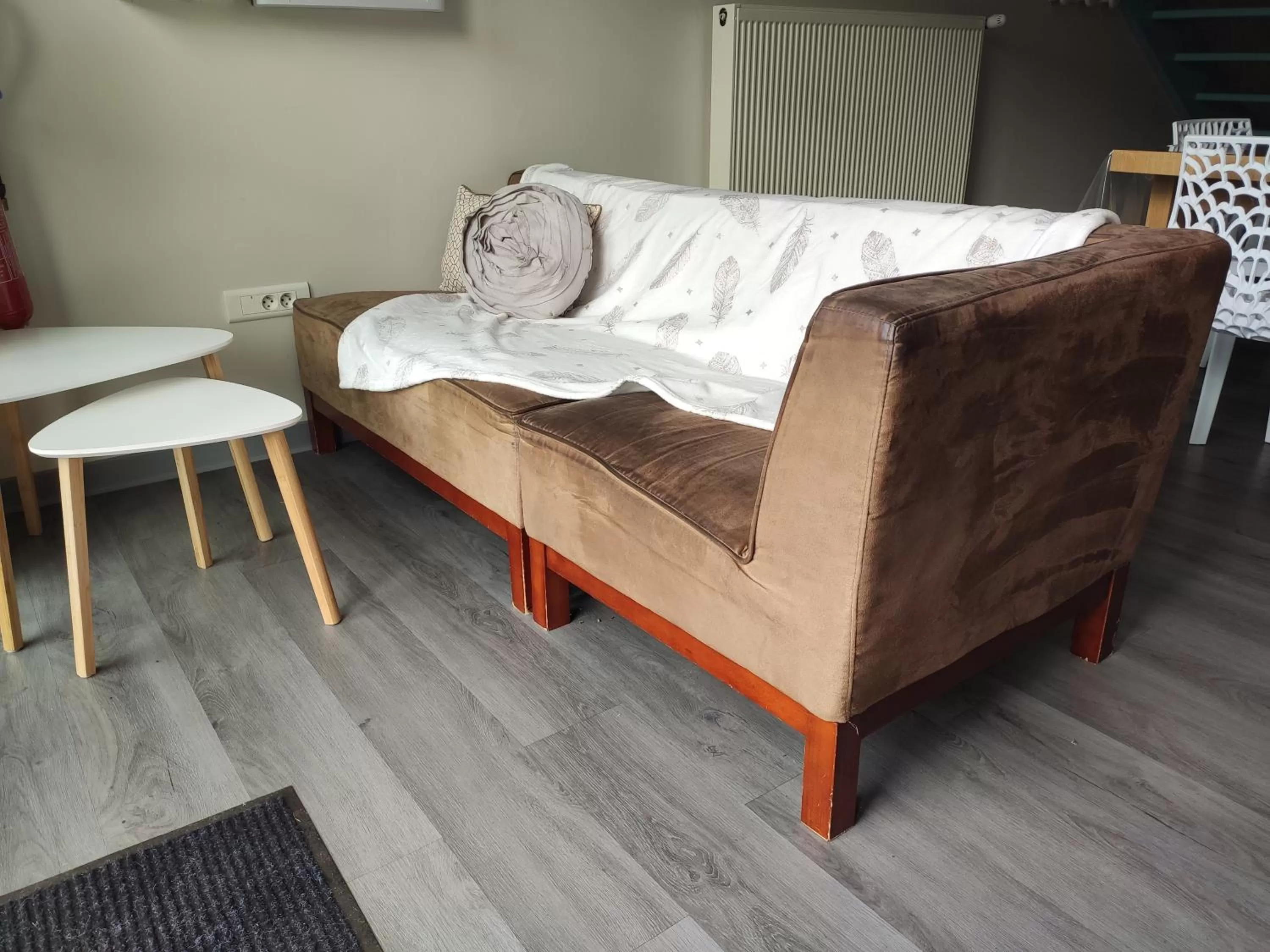 Living room, Bed in Centre Bol Vert