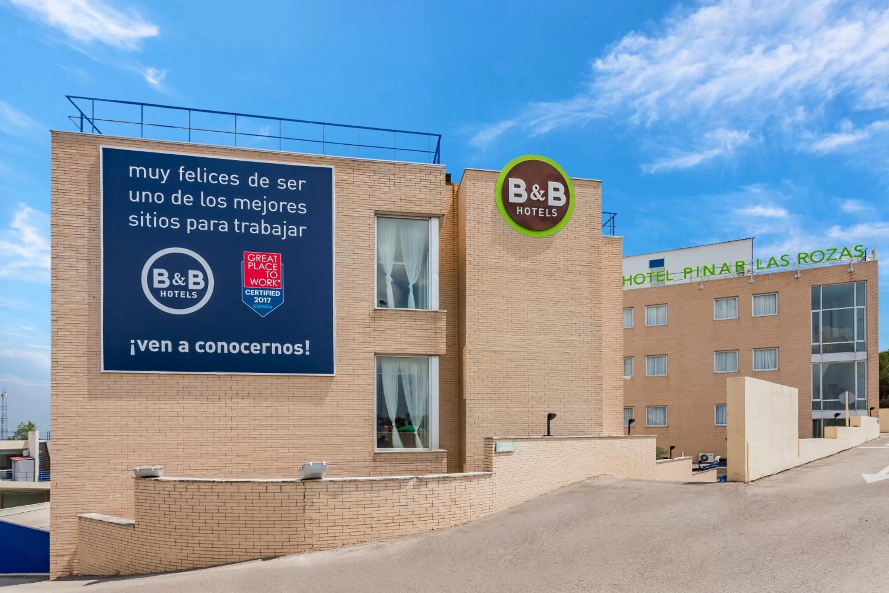 Facade/entrance in B&B HOTEL Madrid Pinar de las Rozas