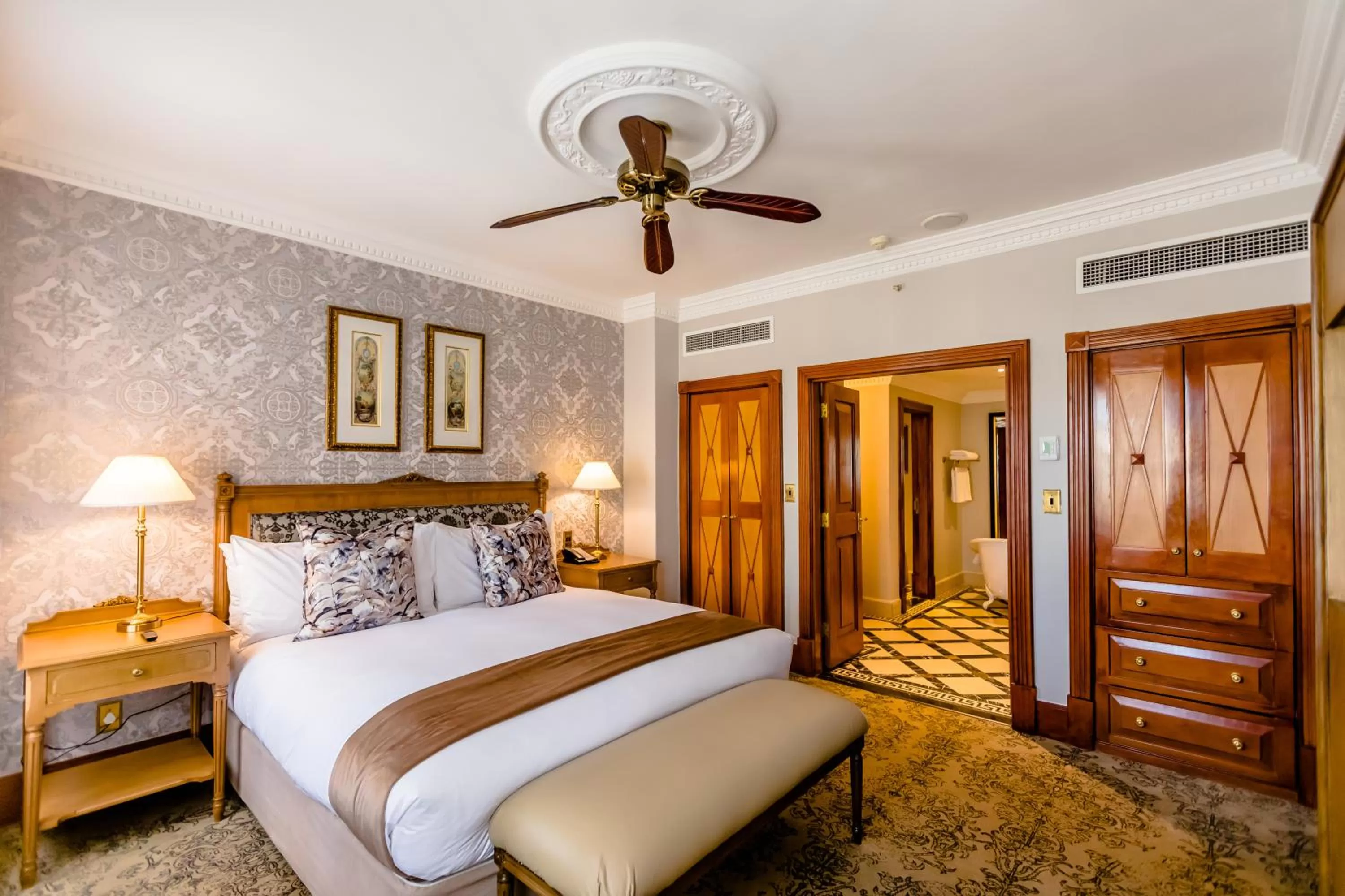 Photo of the whole room, Bed in Gold Reef City Hotel