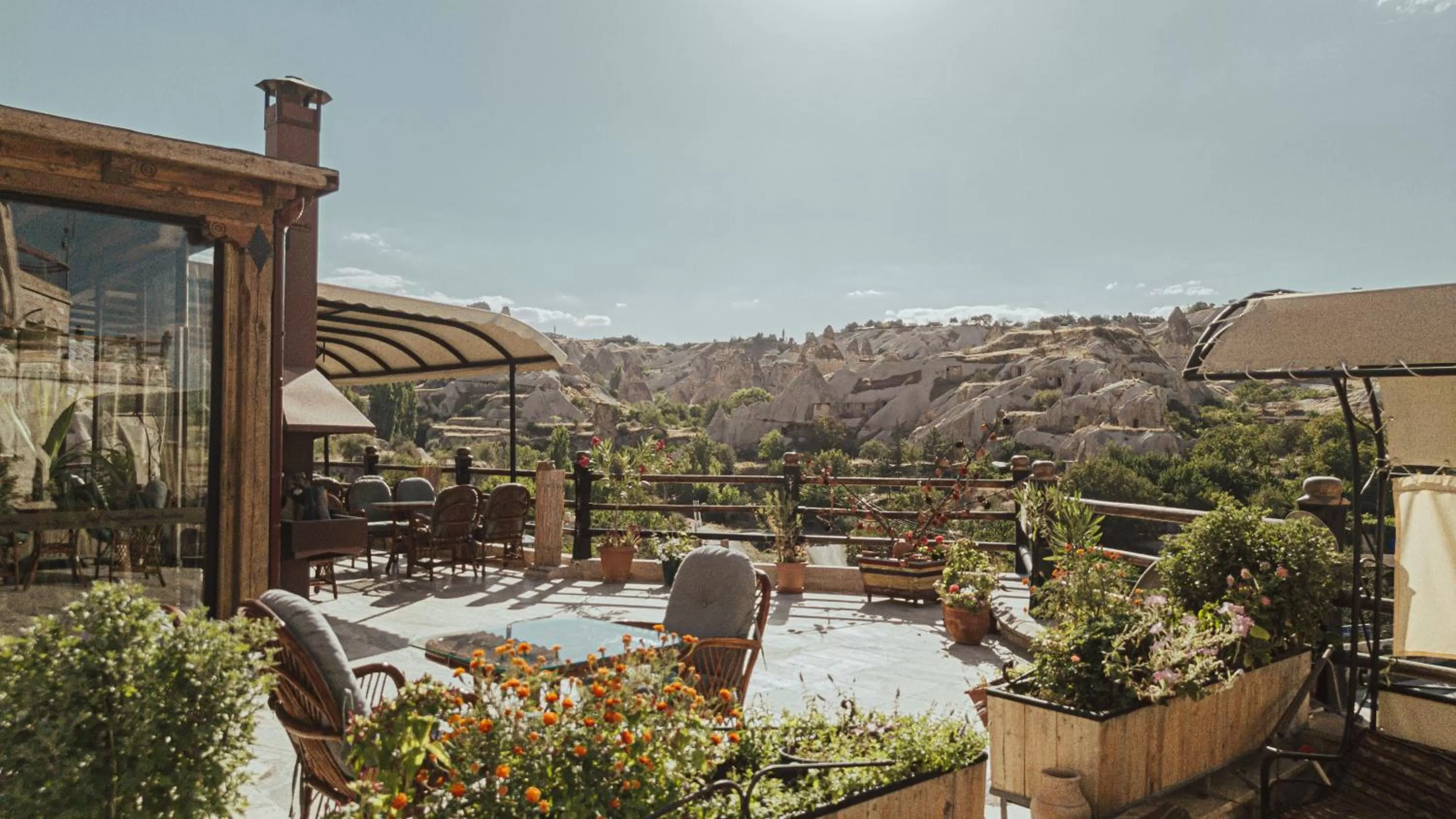 Restaurant/places to eat in Şah Saray Cave Suites Halal Hotel