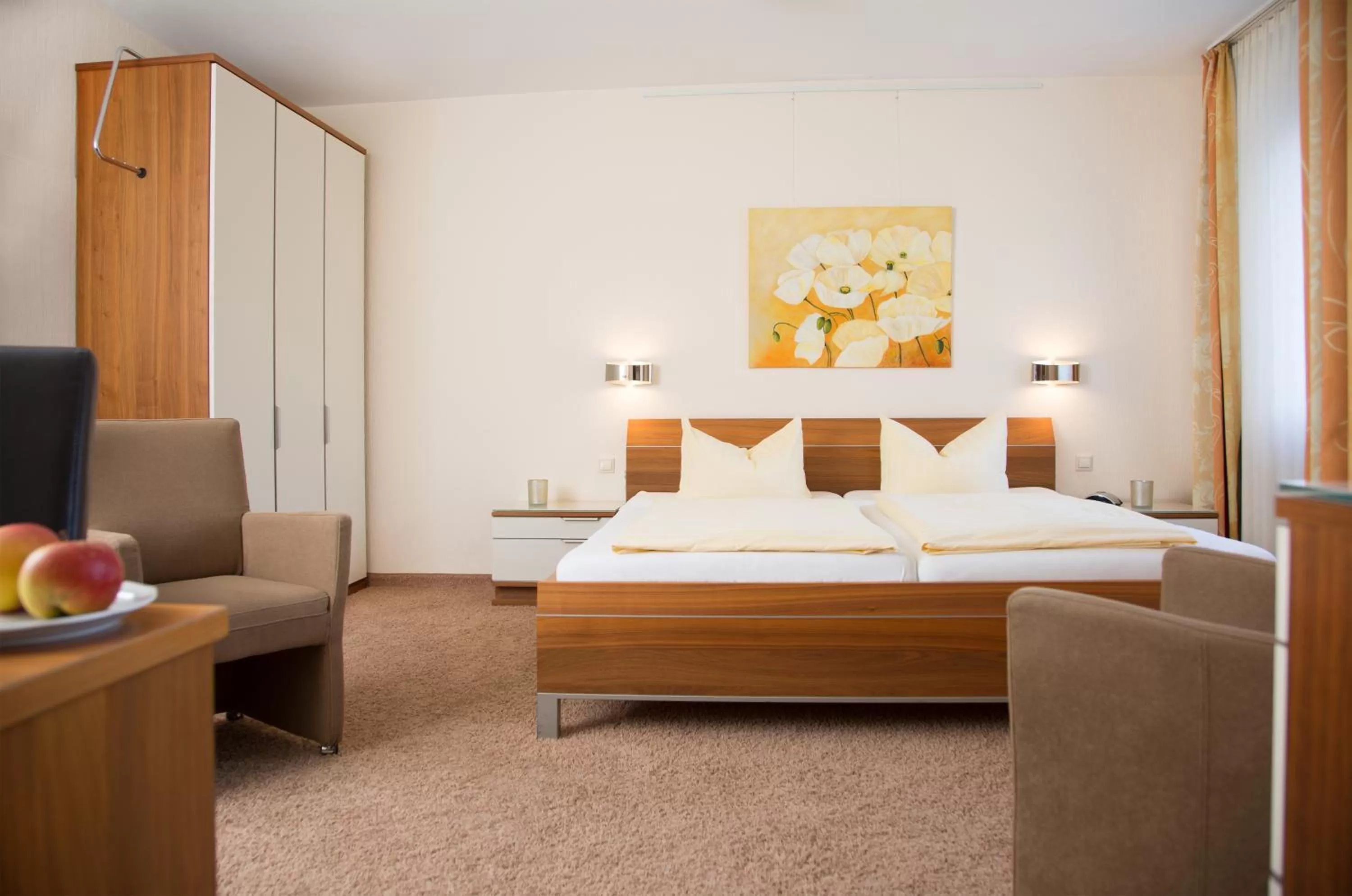 Photo of the whole room, Bed in Parkhotel Lippstadt