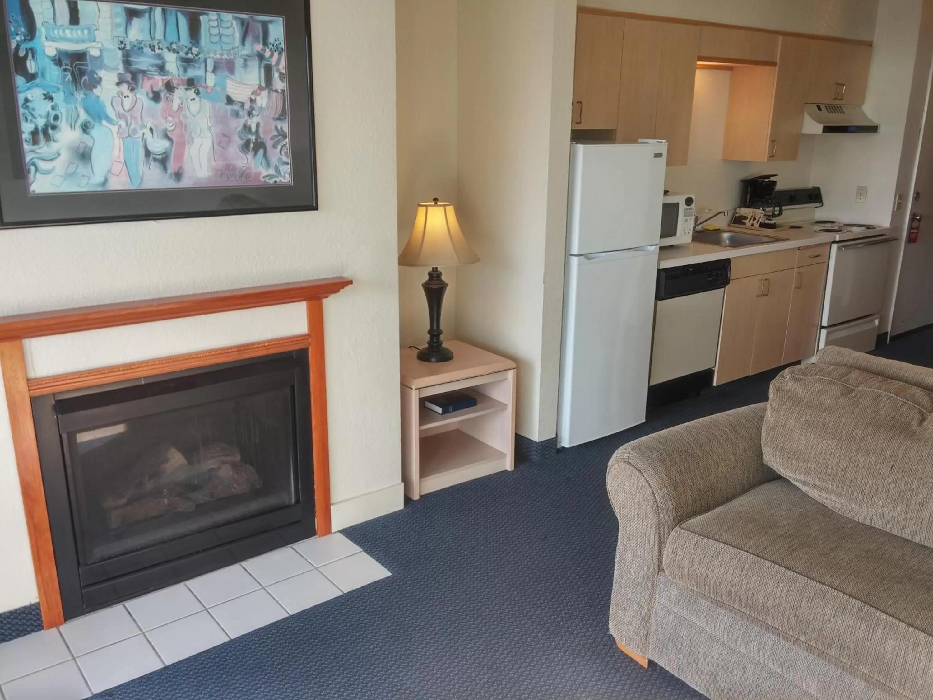 Kitchen or kitchenette in Surfside Resort