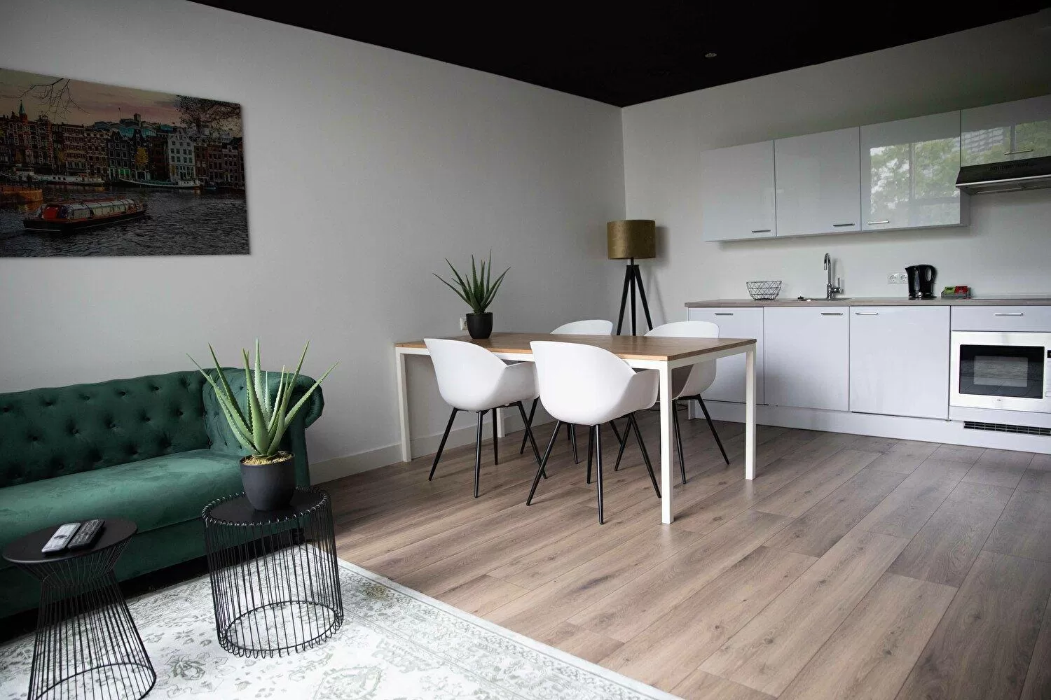 Coffee/tea facilities in Hotel2Stay