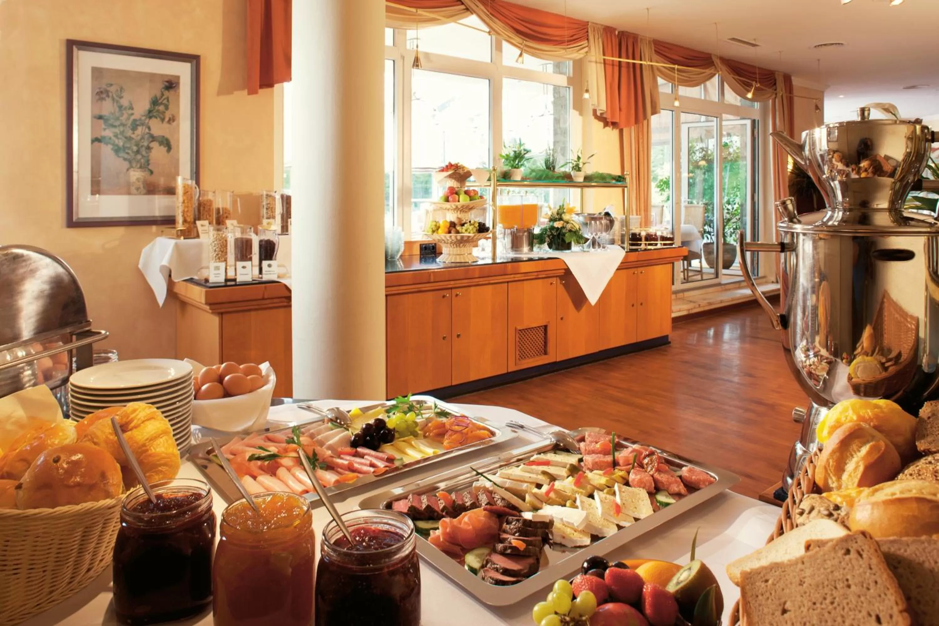 Buffet breakfast in Vital Hotel Westfalen Therme Wellness Resort & SPA