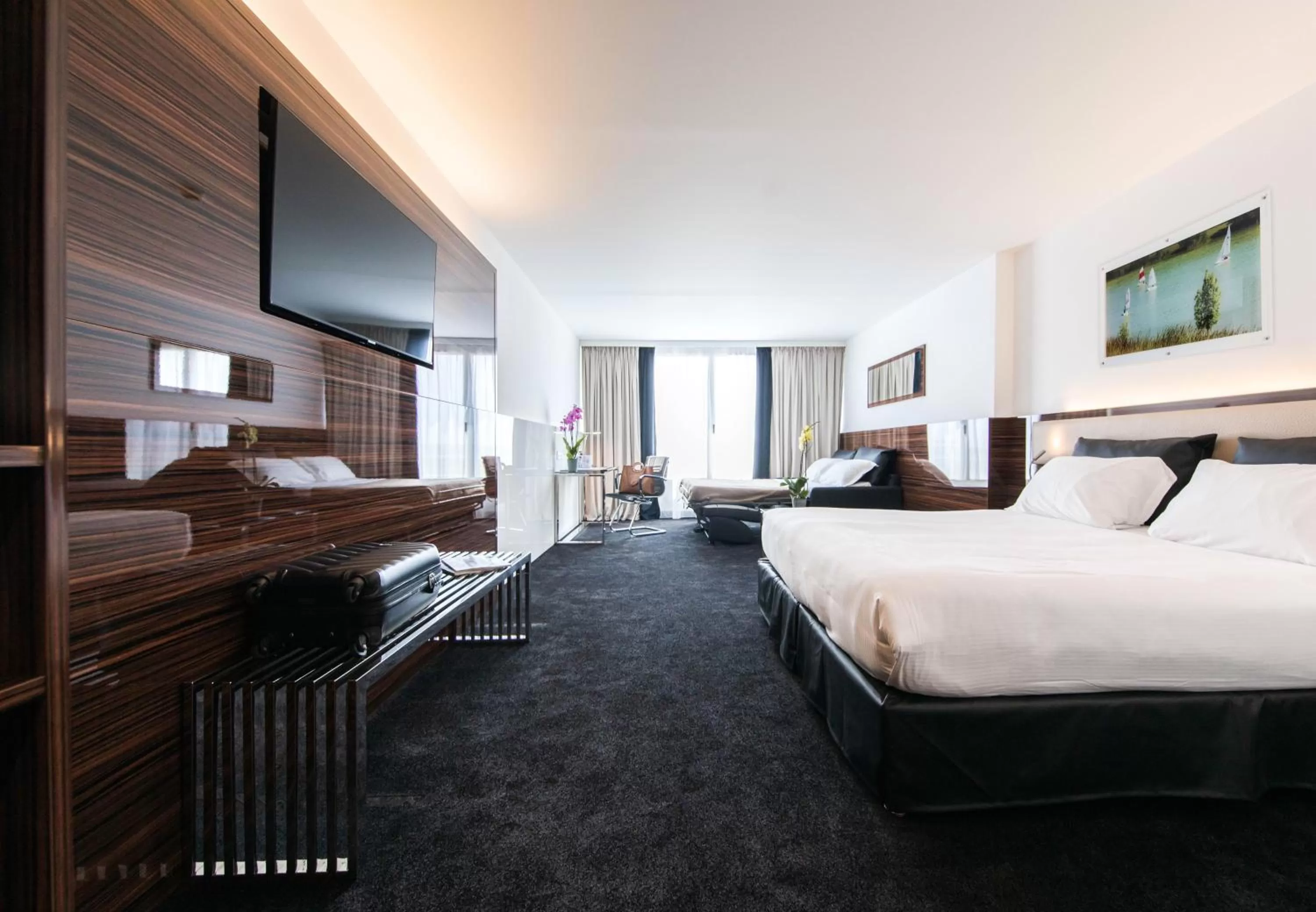 Photo of the whole room, Bed in Westotel Tours Val de Loire