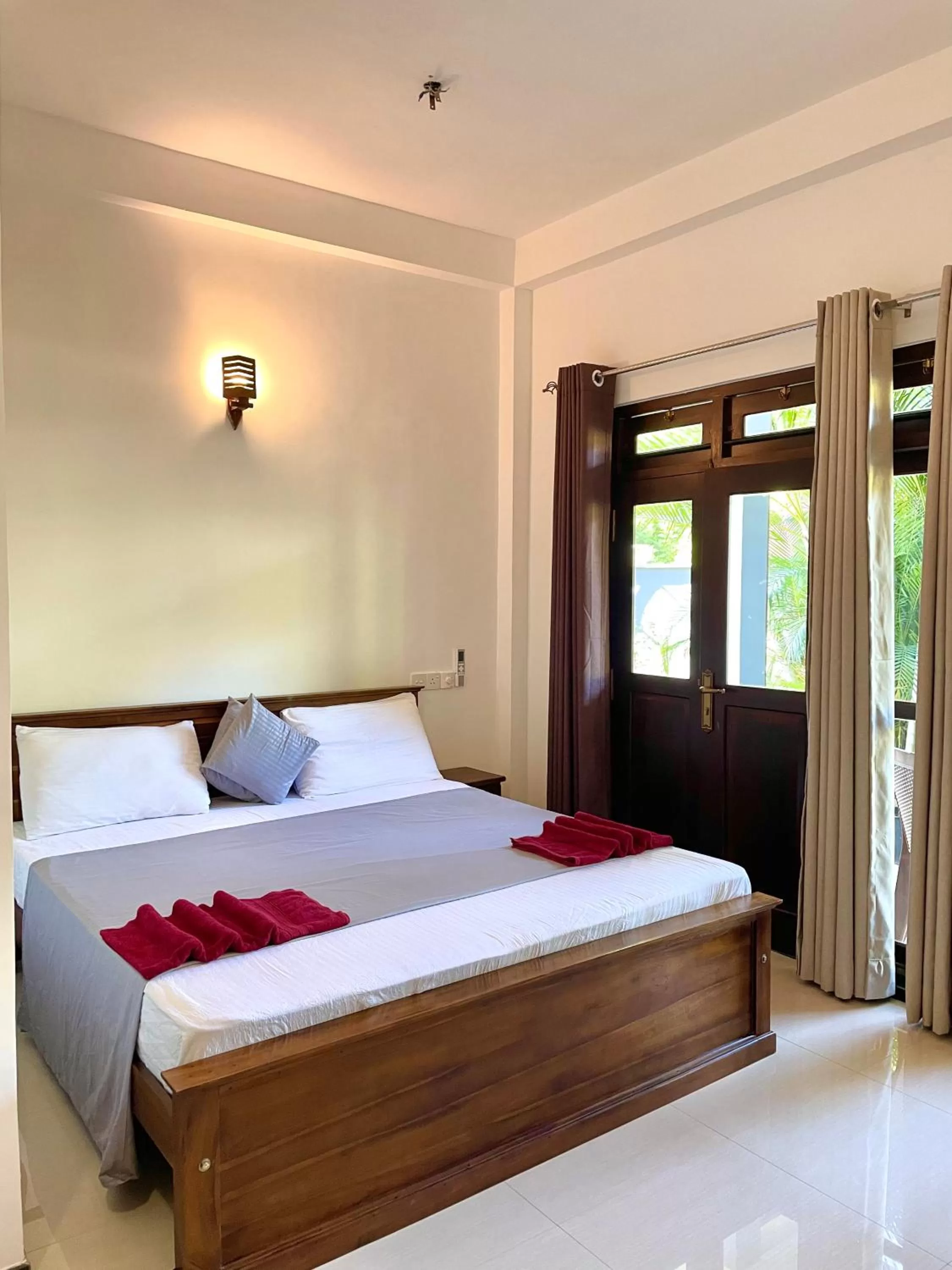 Bed in Shan Star Weligama