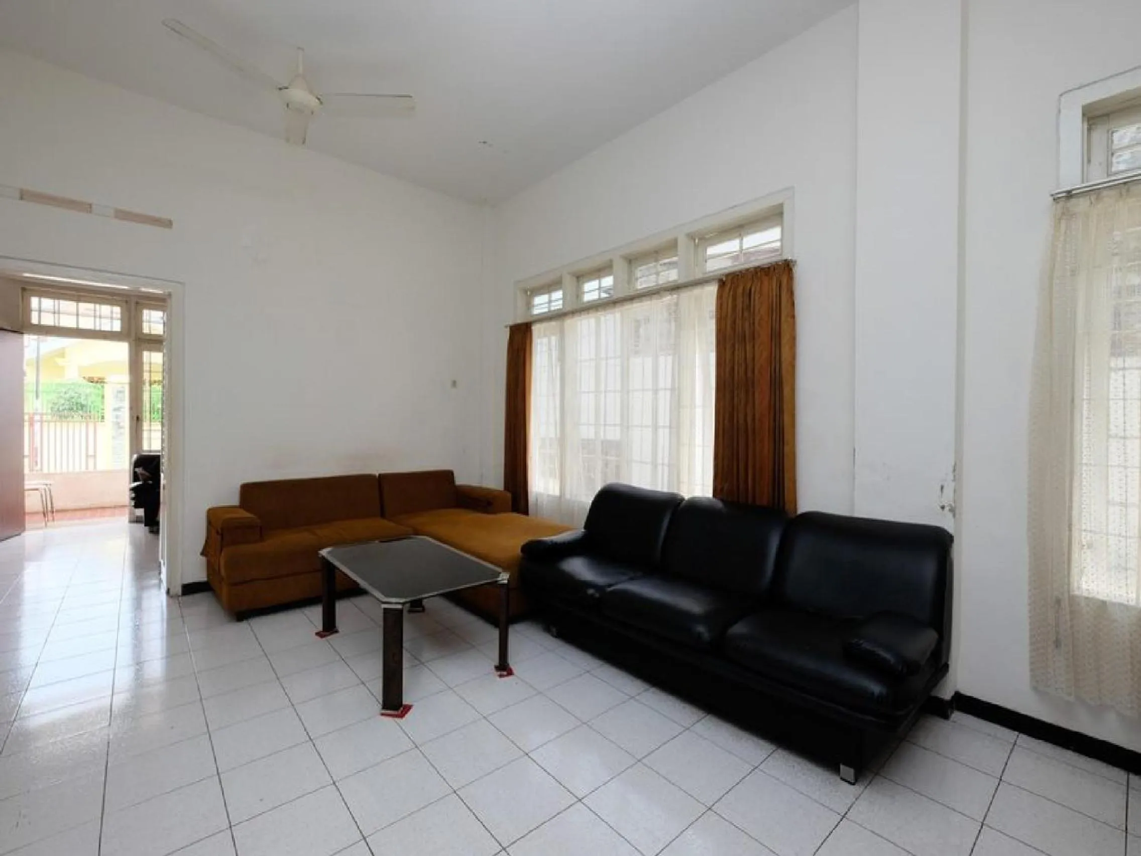 Lobby or reception in RedDoorz near Moro Mall Purwokerto