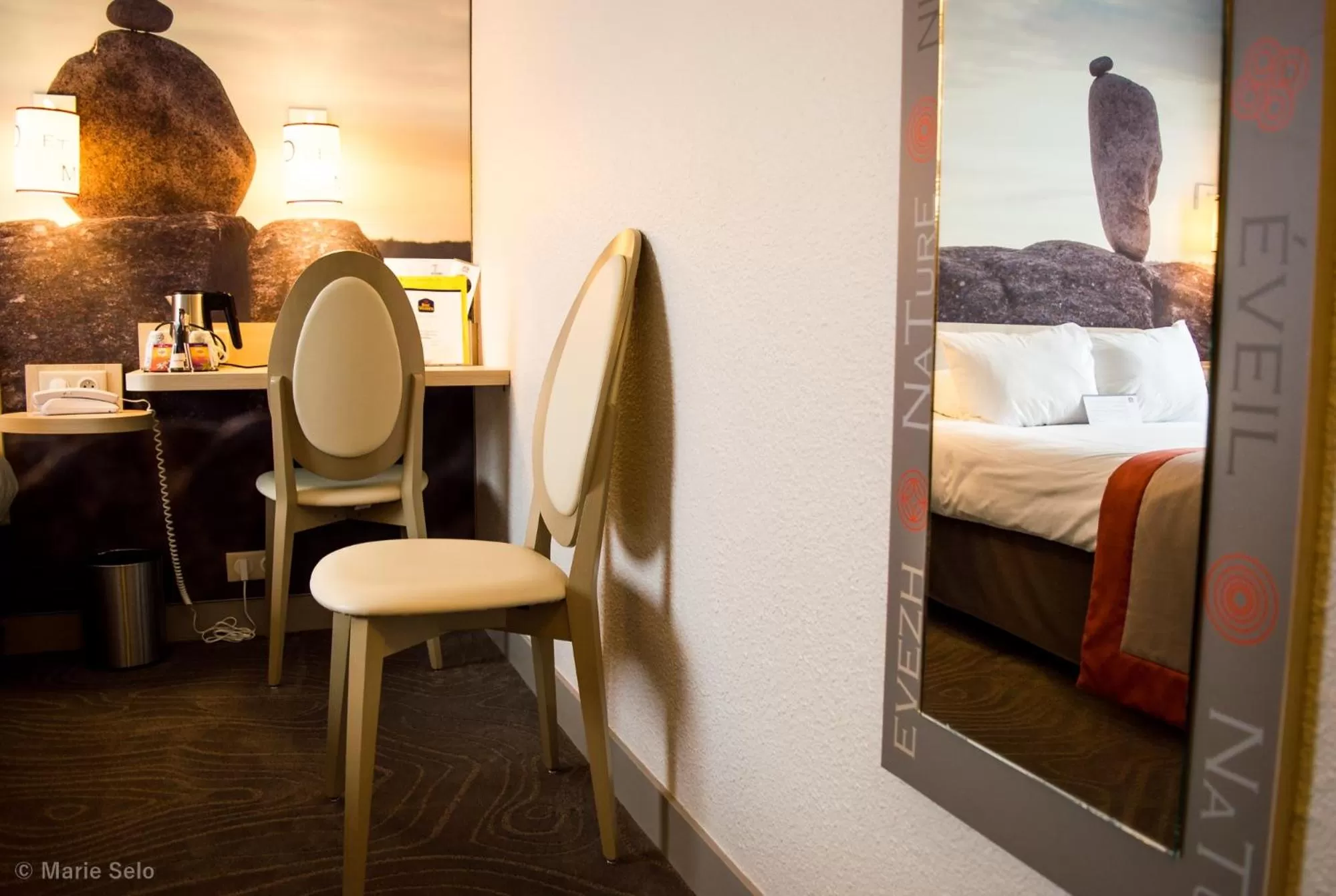 hair dresser, Bed in Best Western Auray le Loch