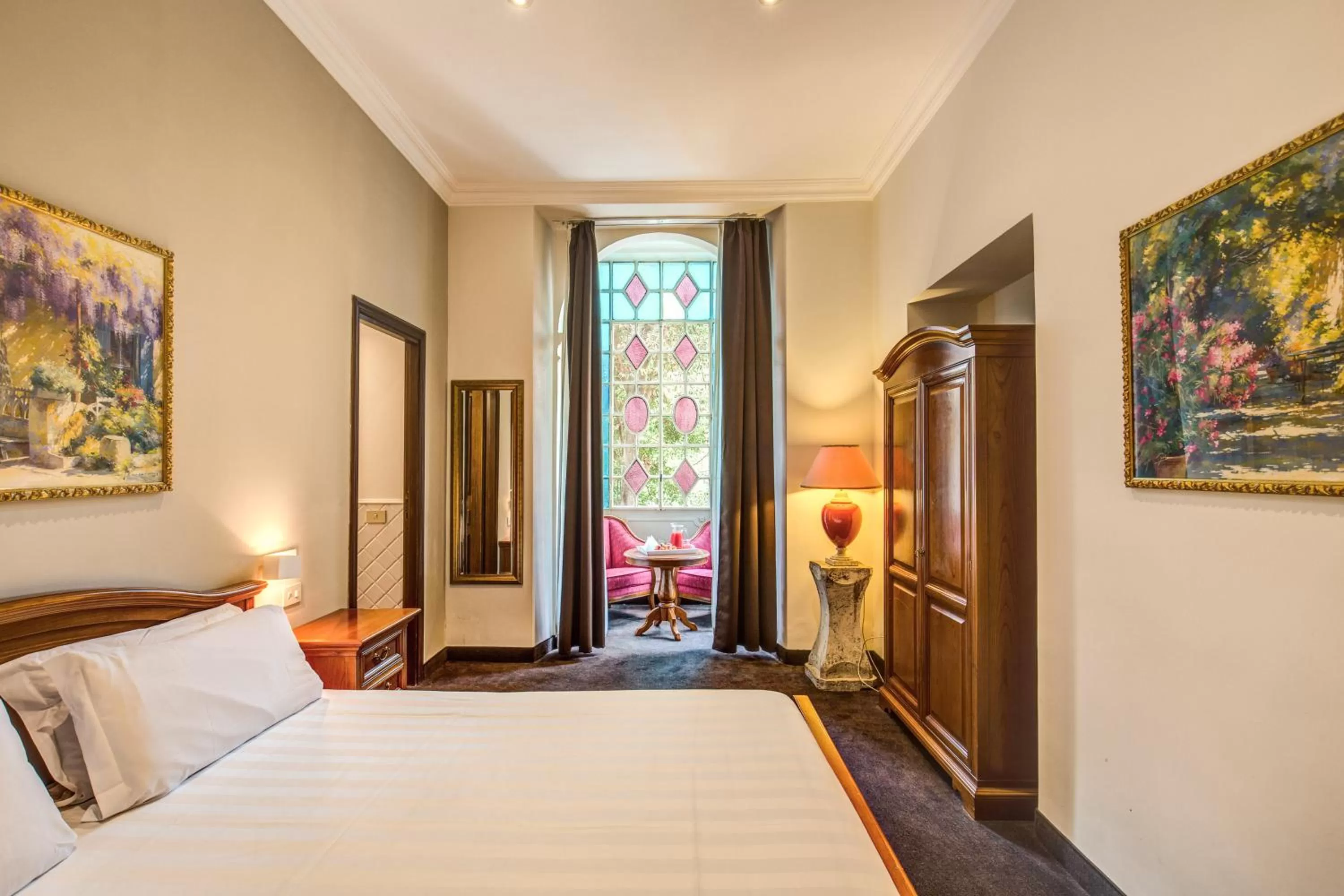 Bedroom, Bed in Rome Garden Hotel