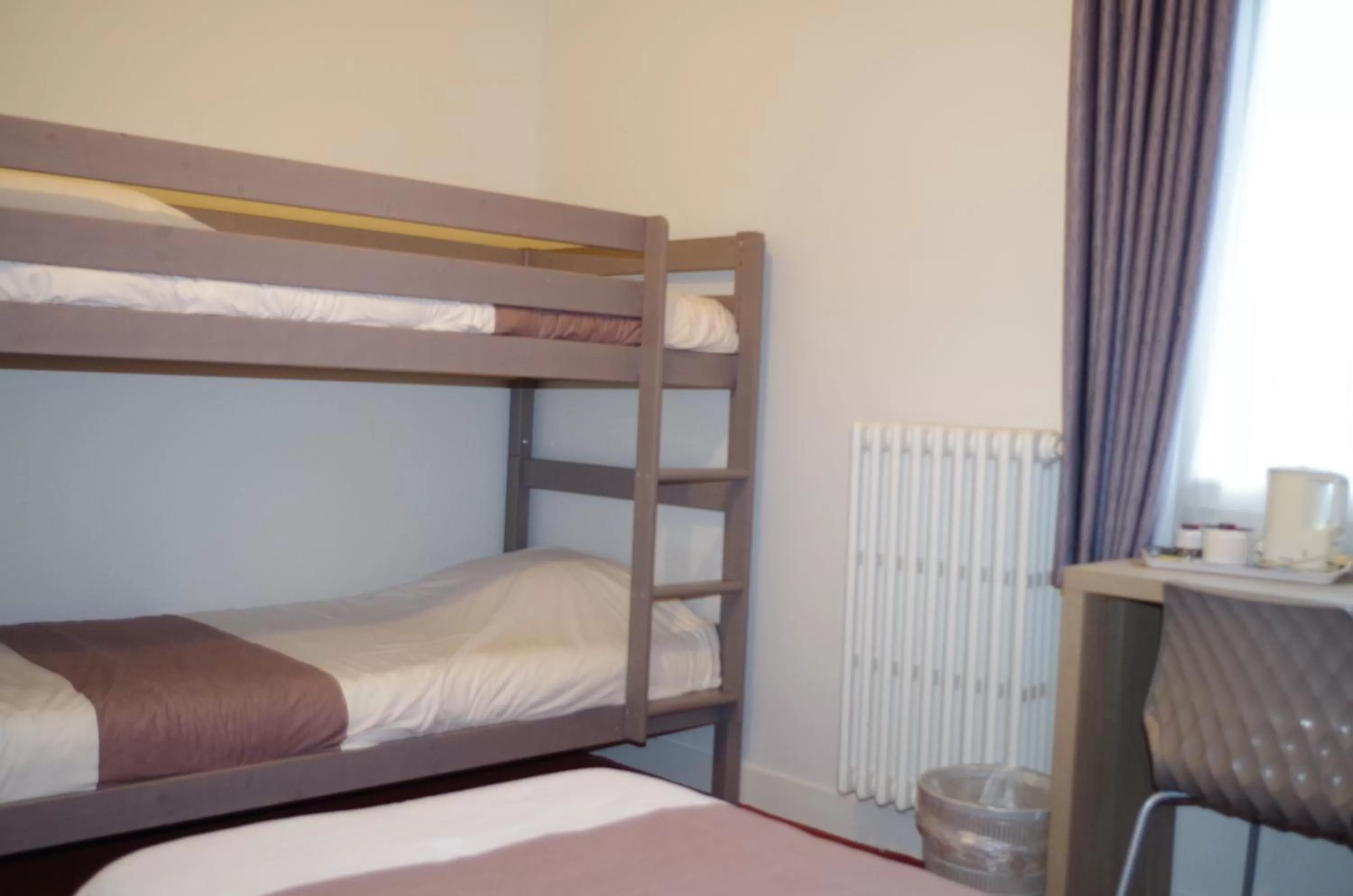 bunk bed, Bed in The Originals City, Hôtel Le Savoy, Caen