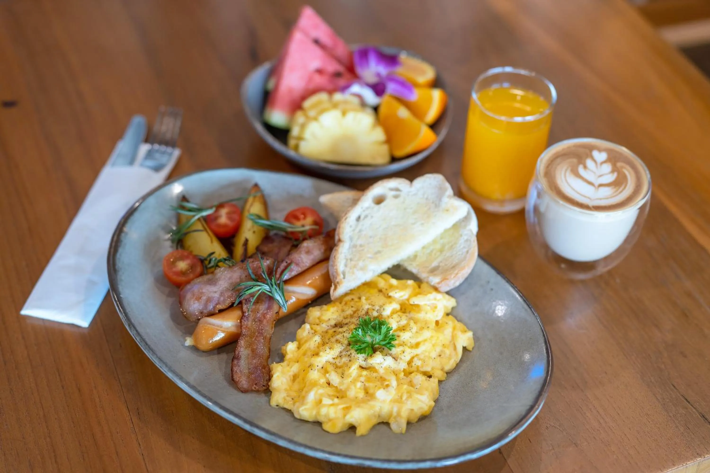 Food and drinks in Patong Signature Boutique Hotel